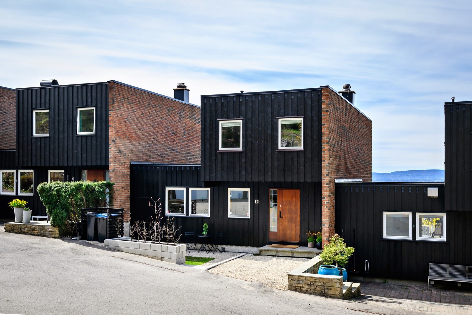 På forsiden har du privat biloppstillingsplass Galleribilde