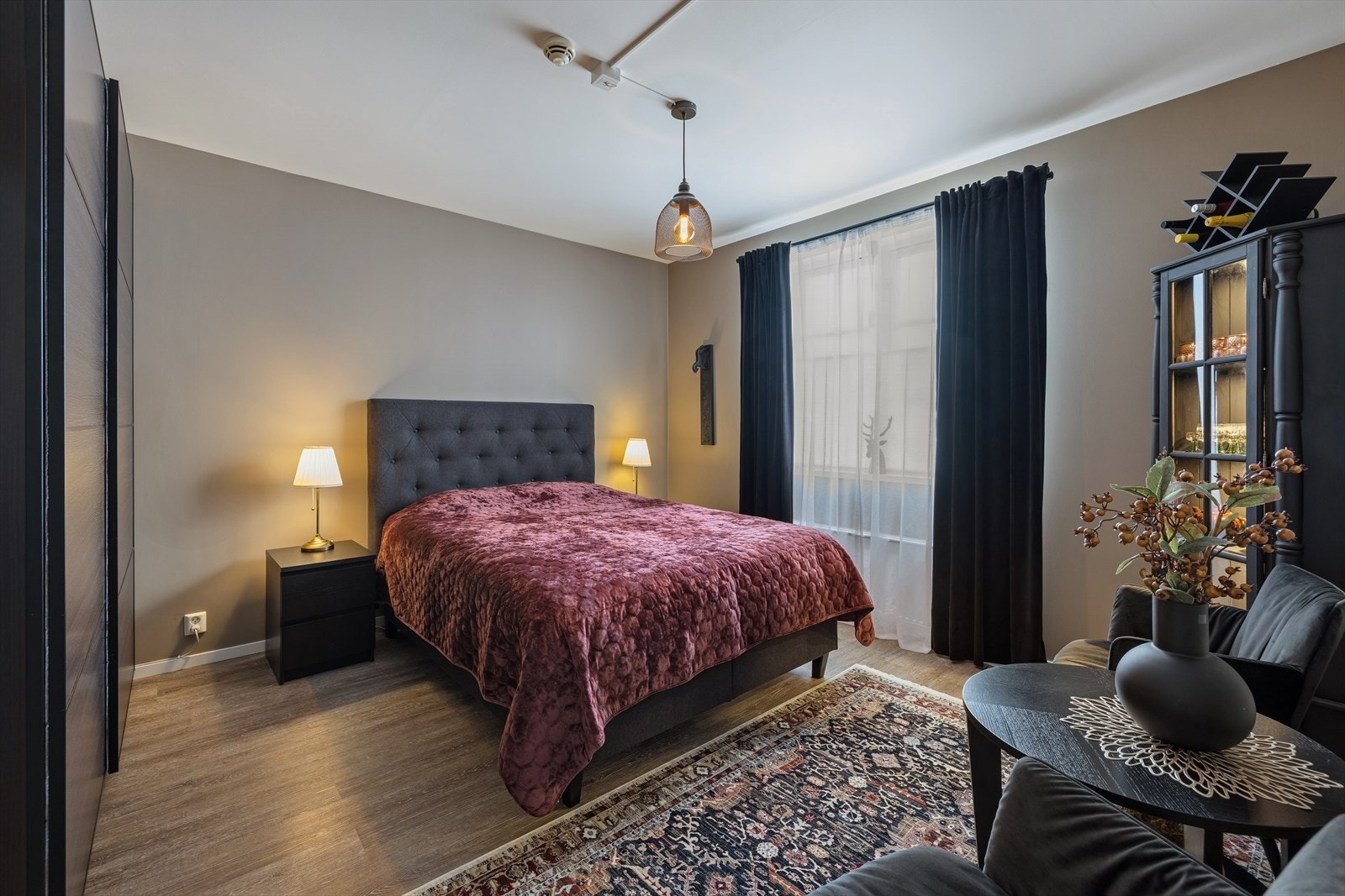Hovedsoverommet er av god størrelse, med god plass til det du måtte ønske. Galleribilde