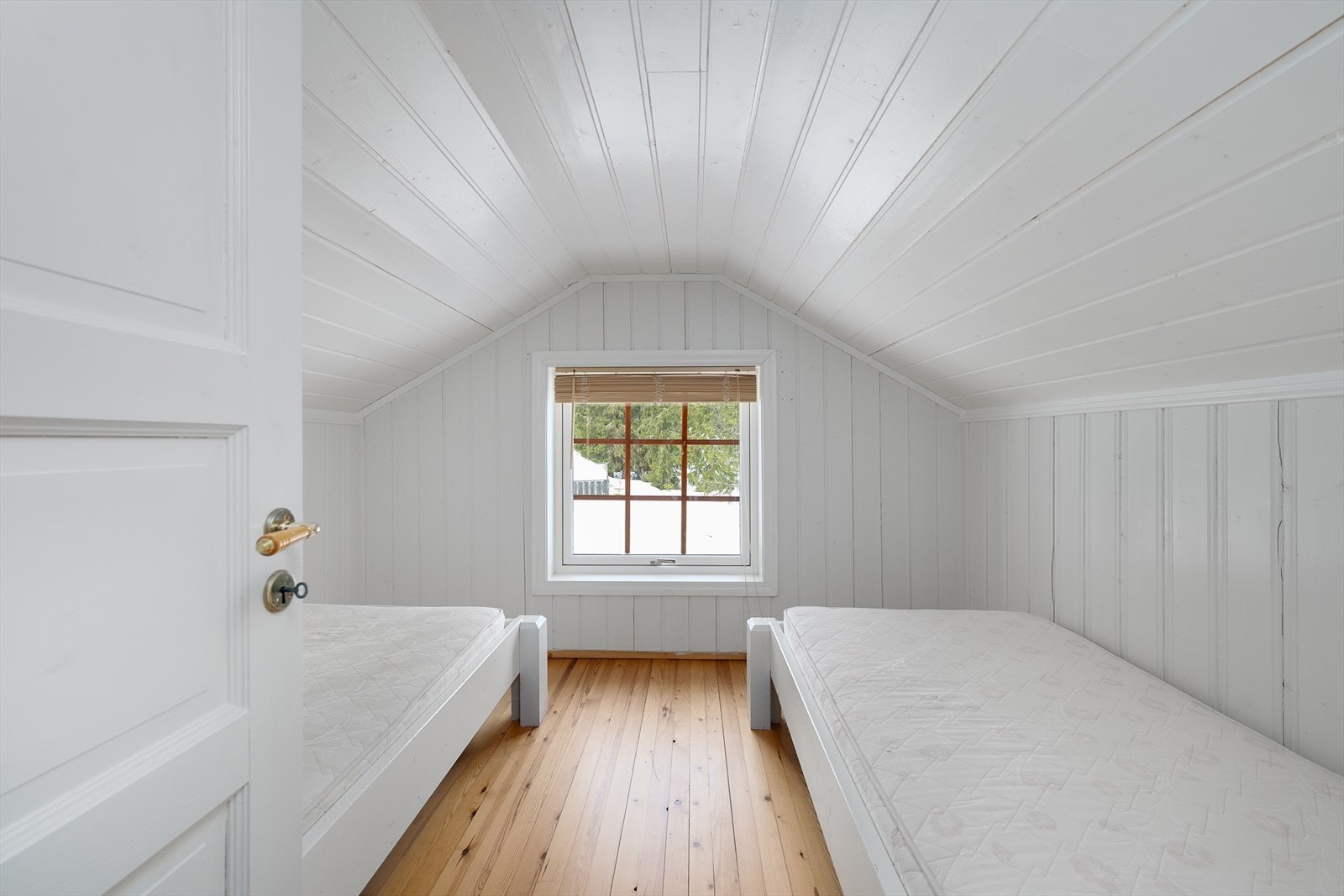 Hemsrom med god plass til flere sengeplasser. Galleribilde