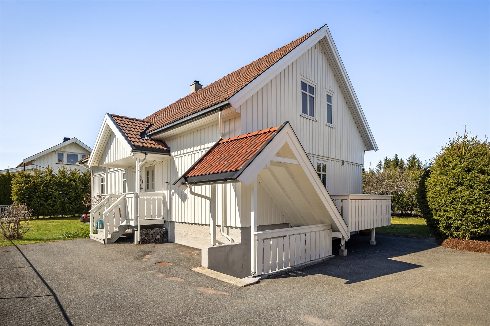 En innholdsrik og familievennlig enebolig over tre plan, med en skjermet hage og flere solrike uteplasser.
Fotograf: Stine Prøitz Jørgensen Galleribilde