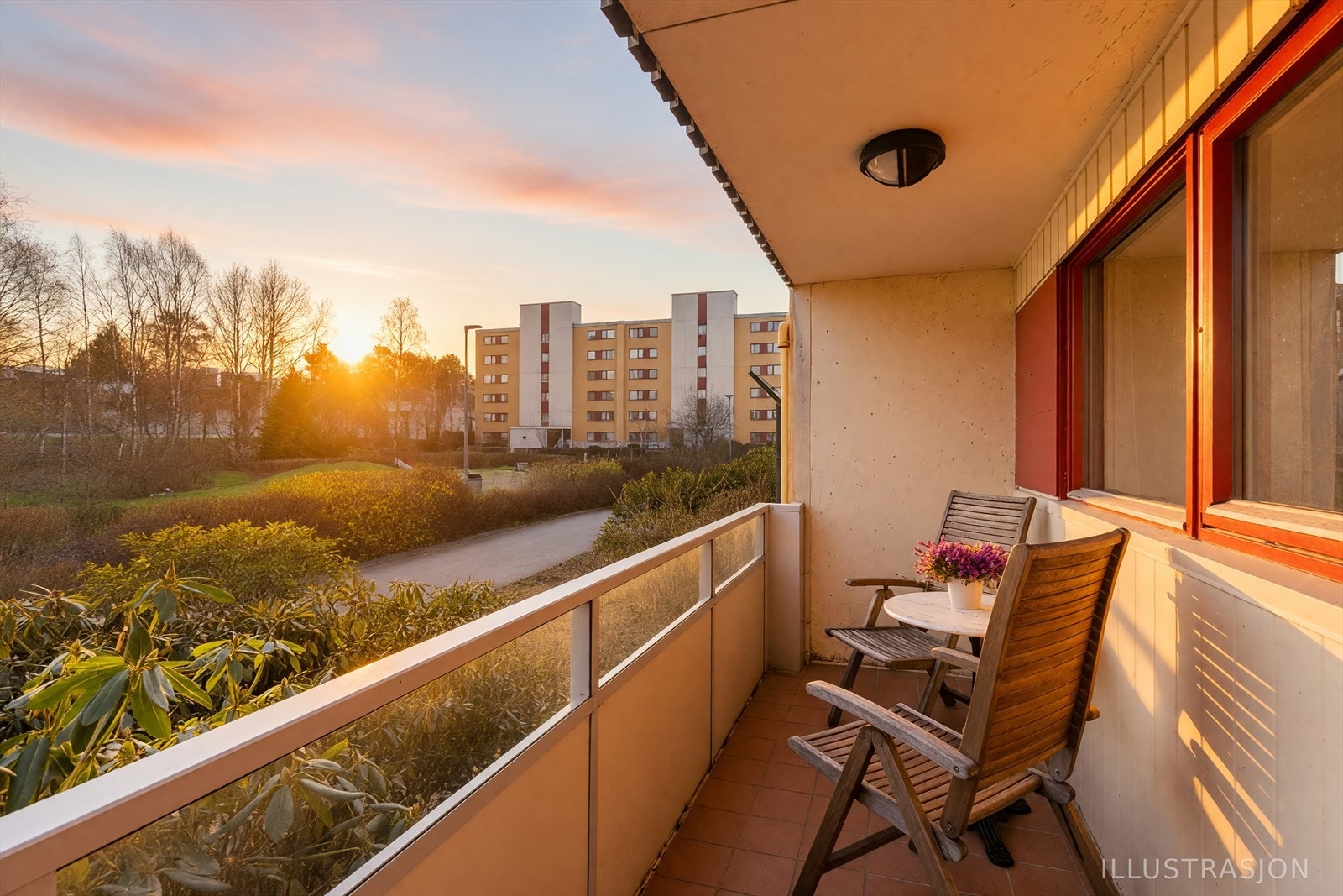 Det er morgensol ved inngangspartiet, perfekt for morgenkaffen! Galleribilde