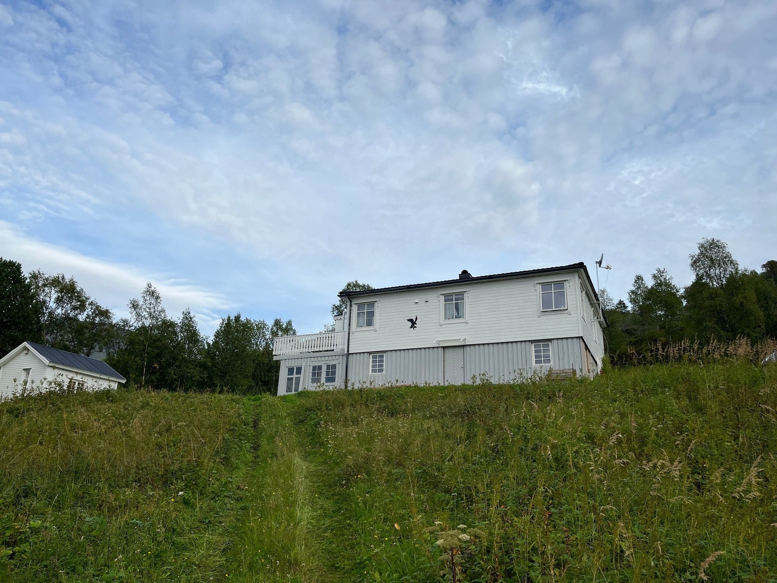 Hytta og anekset Galleribilde