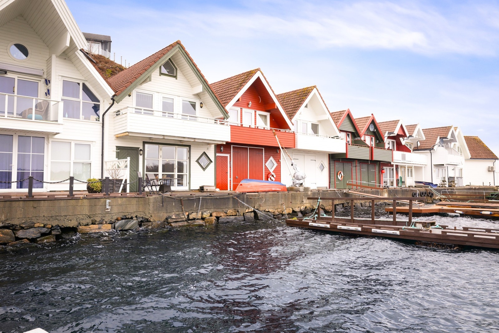 Rorbuen står klar til nye eiere - ta turen ut til havgapet og kjenn på den gode følelsen! Galleribilde