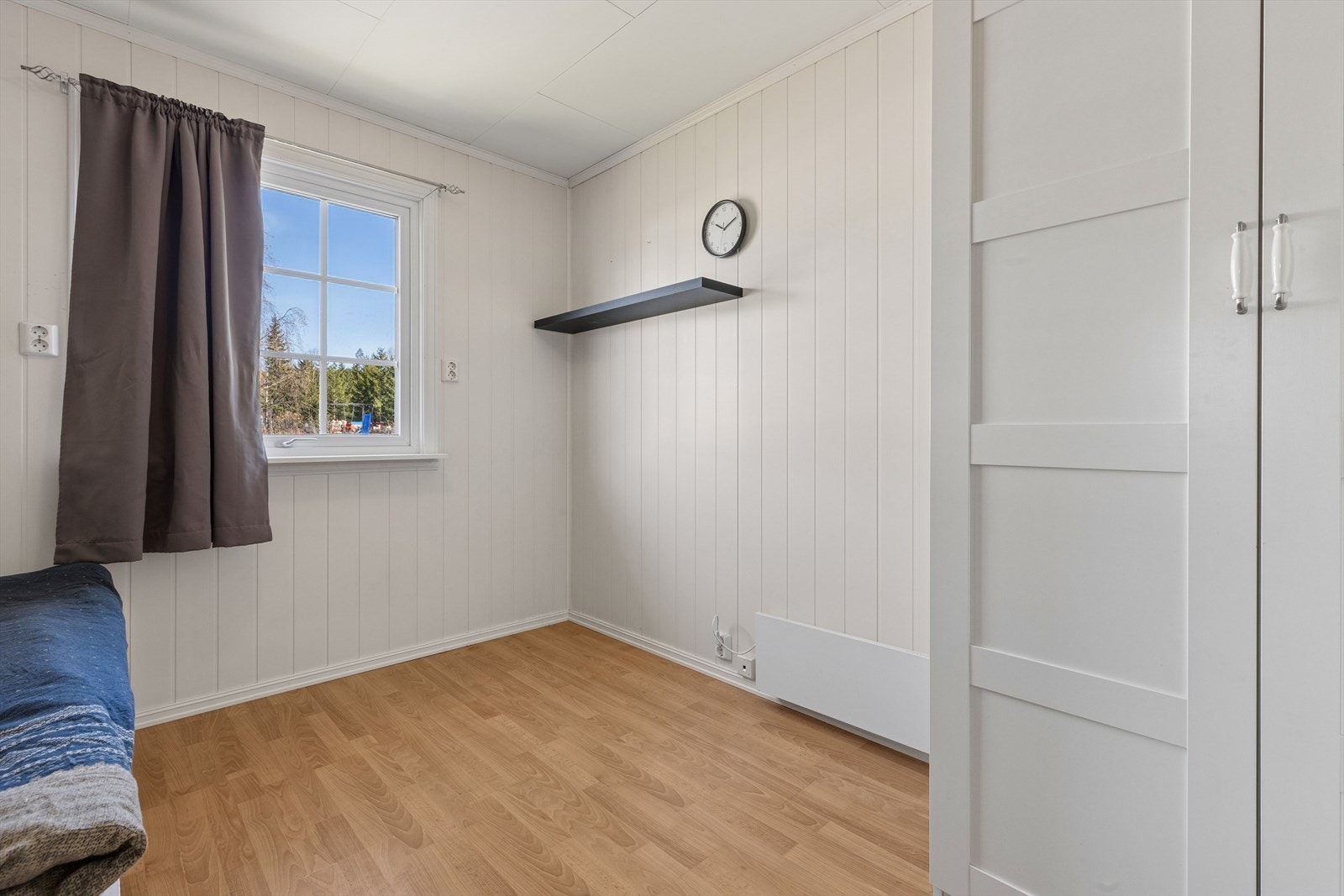 Boligens andre soverom, ideelt som barnerom eller gjesterom. Galleribilde