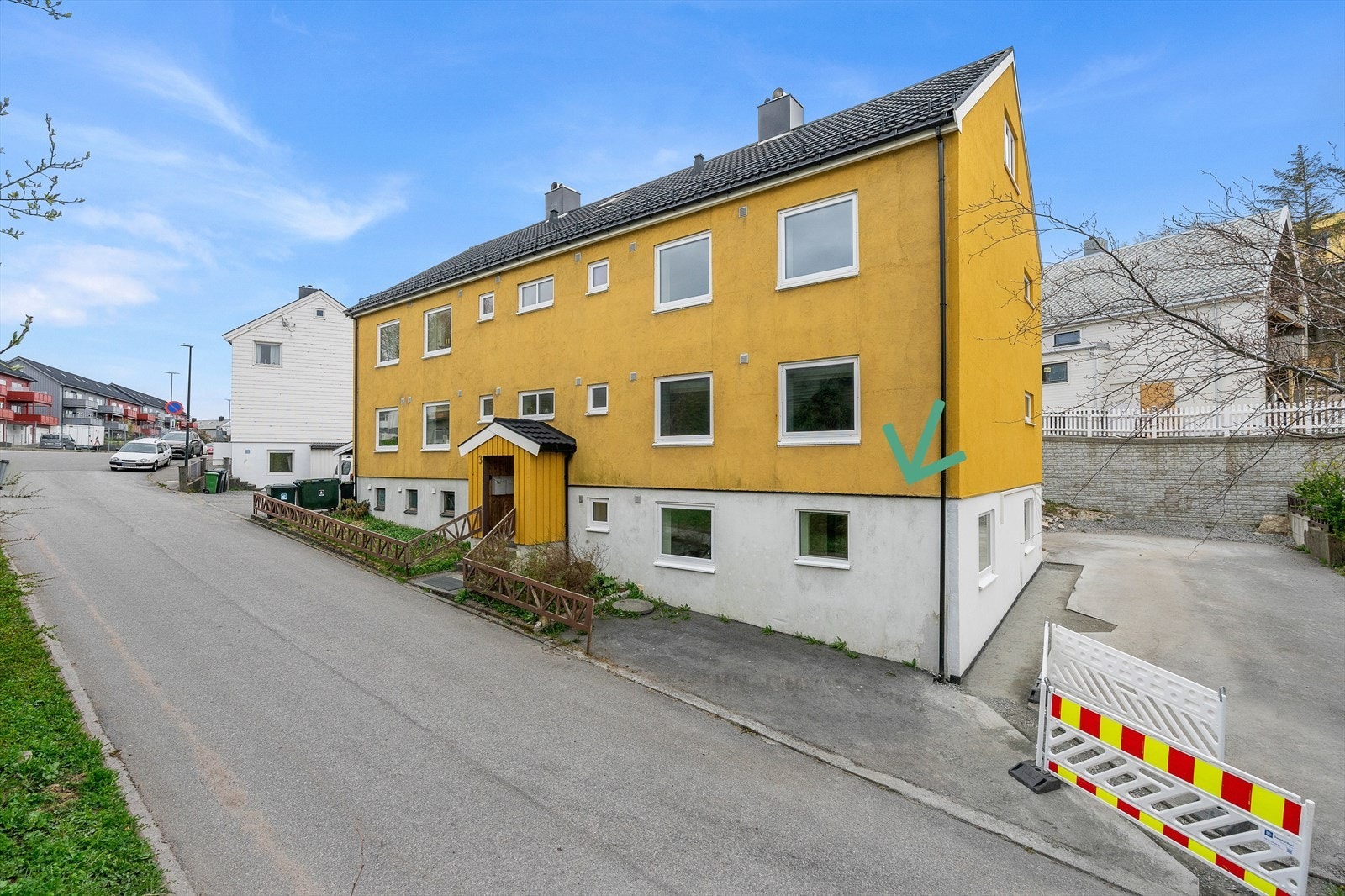 Din lokale eiendomsmegler Aleksander Faksvåg Talgø har gleden av å presentere Nerlandsdalen 3. Foto: Interiørfoto AS Galleribilde