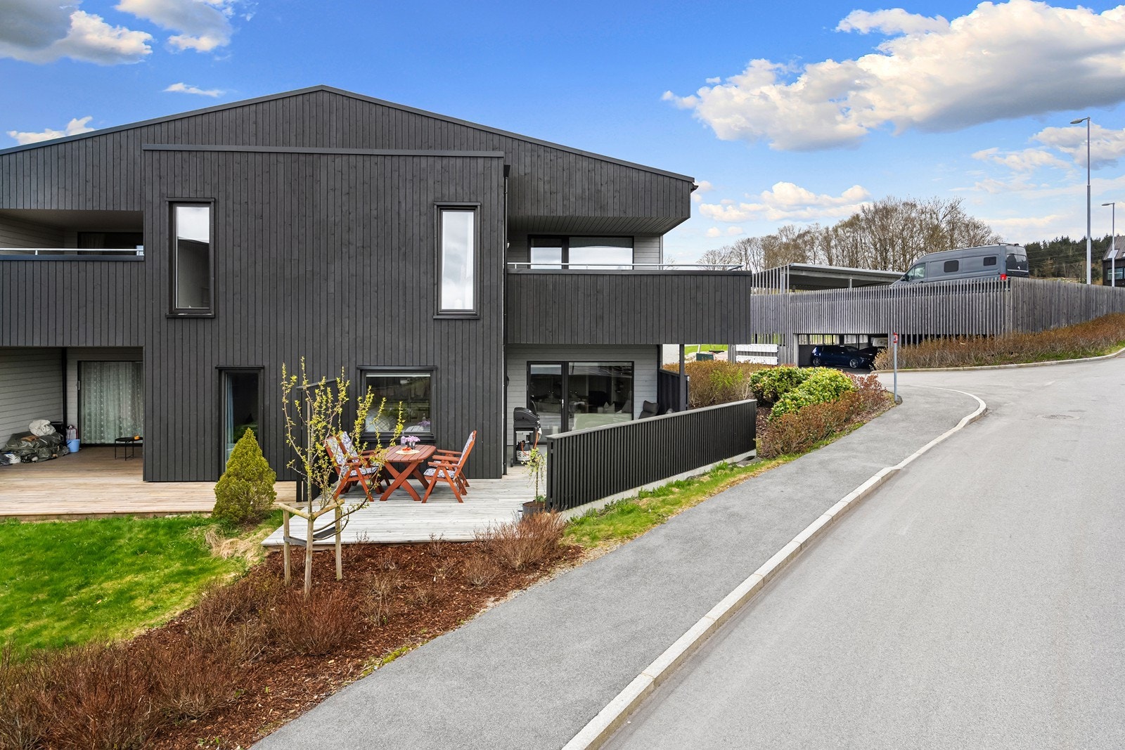 Aktiv Jæren har gleden av å presentere denne flotte og nyere leigheten i Vassledvegen 5! Galleribilde