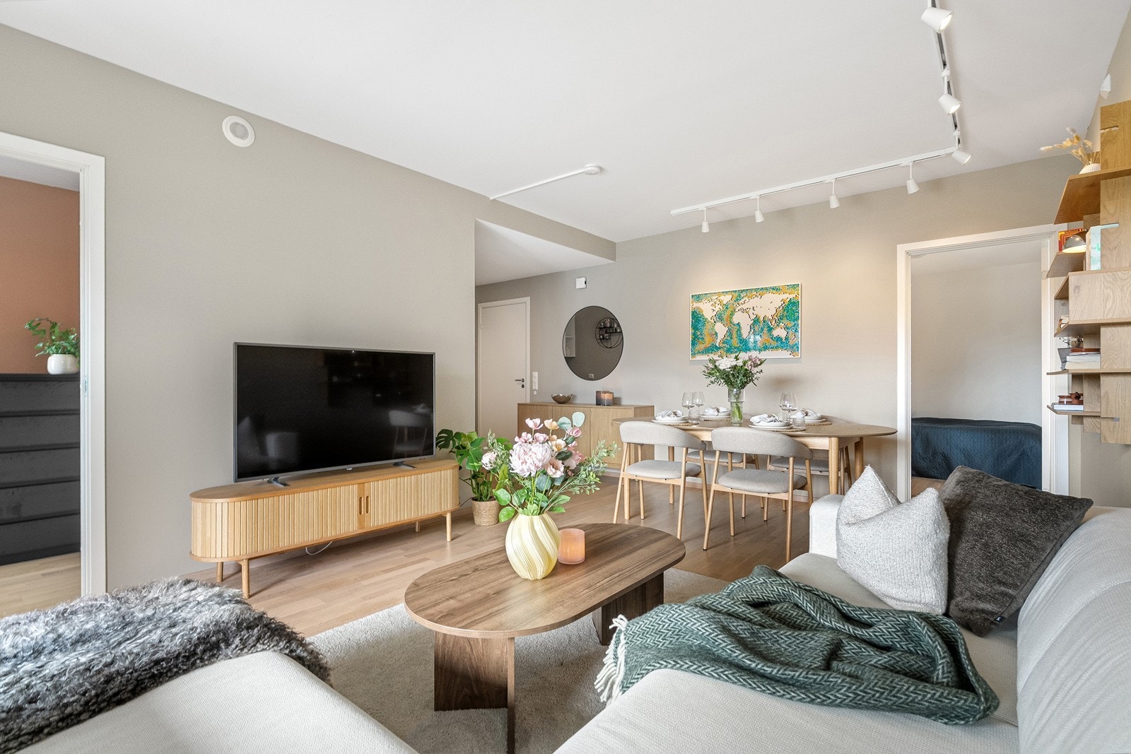 Et soverom på hver side av stuen. Galleribilde