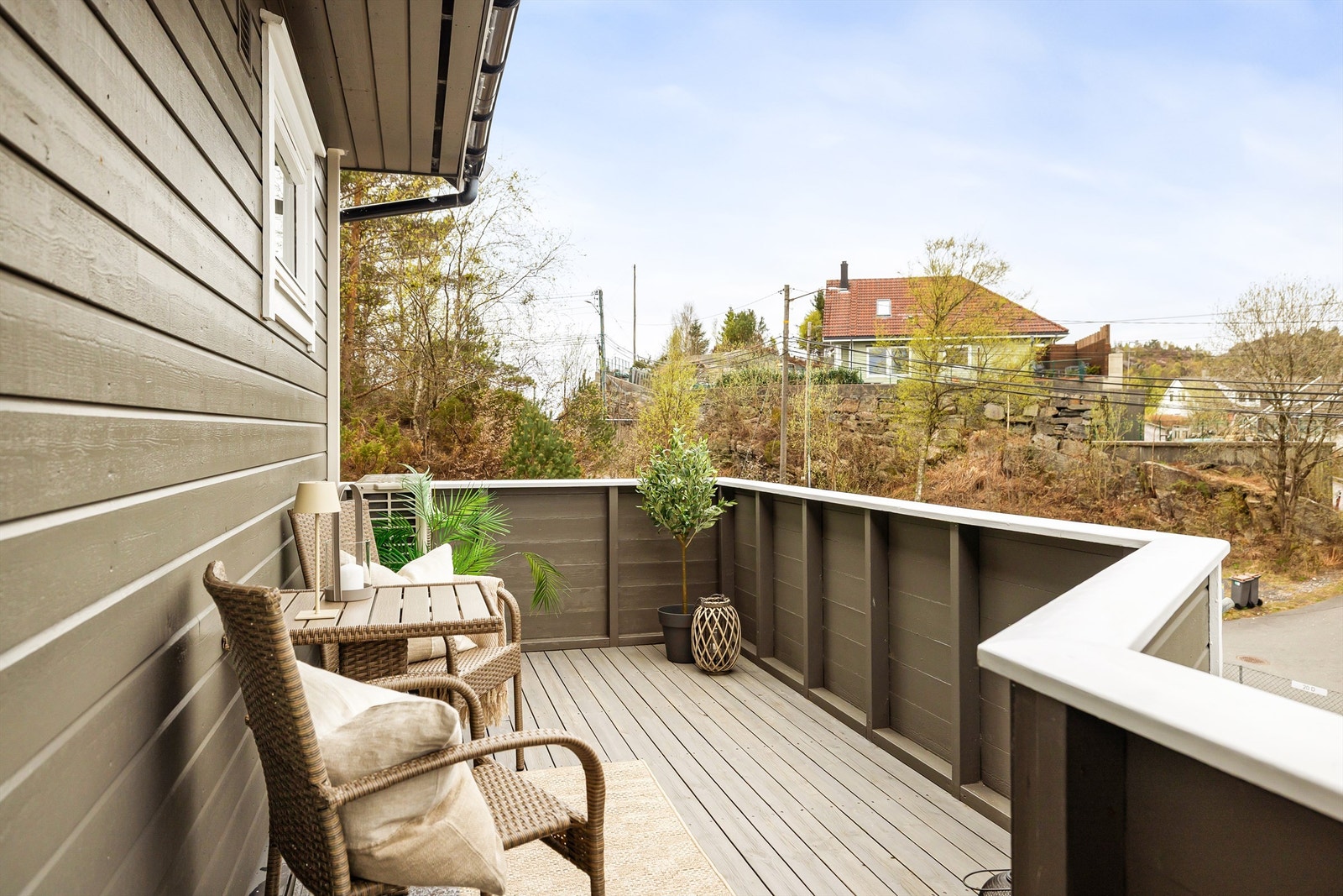 Fra stuen er det utgang til en balkong på ca. 10 m². Galleribilde