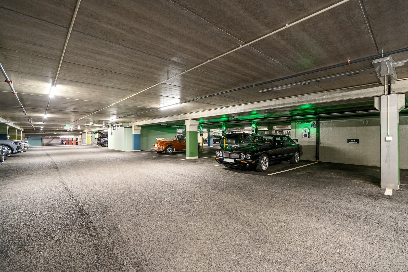 Leiligheten har tinglyst parkeringsplass og det er tilrettelagt for installering av el-bil lader Galleribilde
