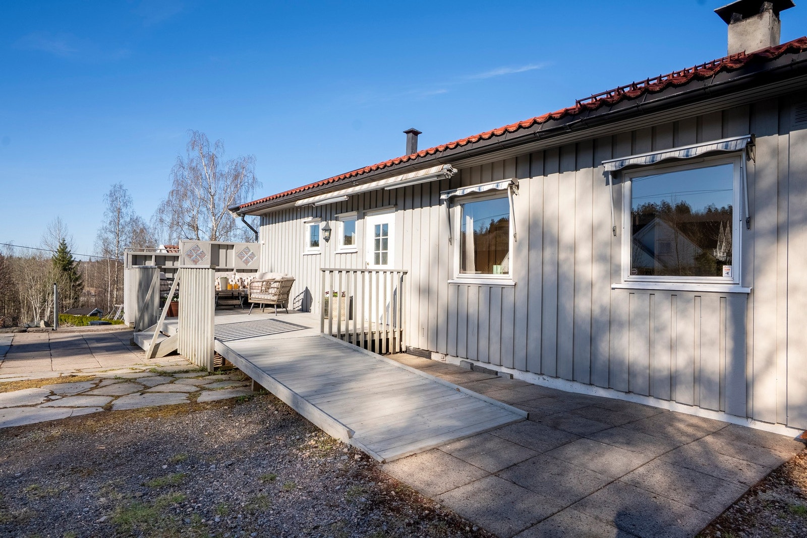 Lett adkomst for alle generasjoner, også med barnevogn, som gir en praktisk og tilgjengelig løsning Galleribilde