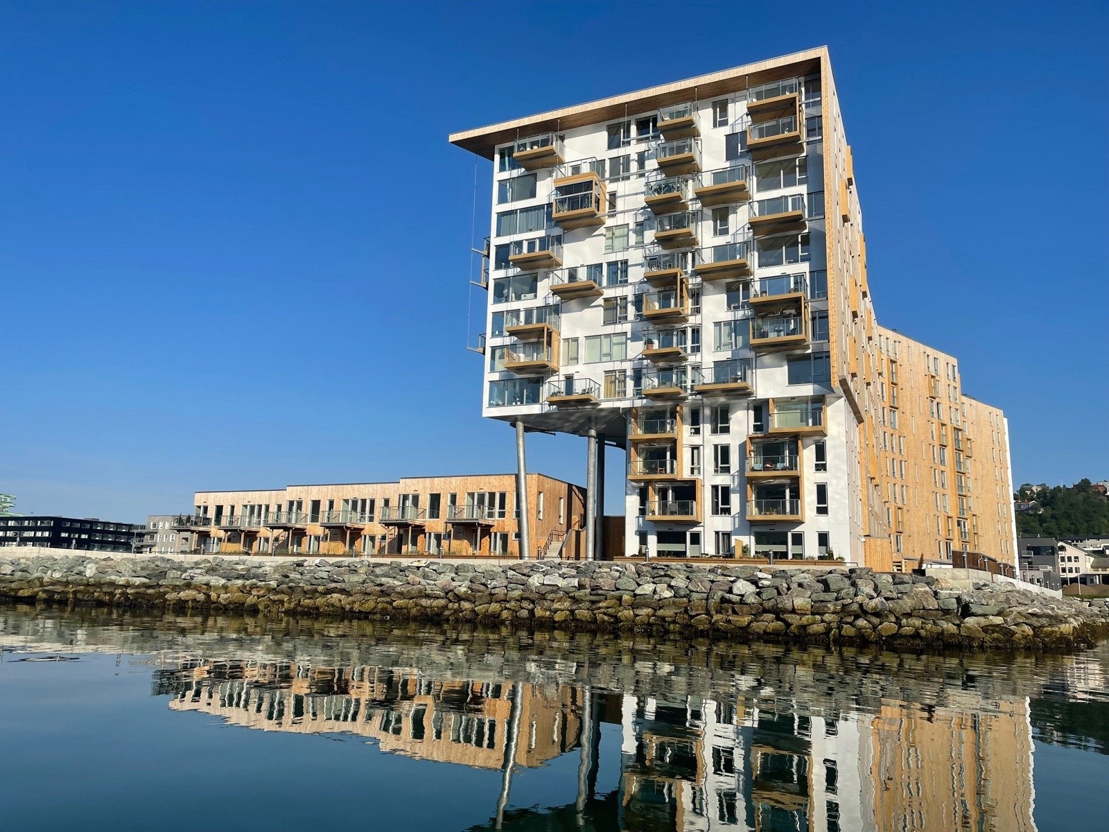 Her bor du fint til i et rolig område langs havet. Selgers private foto Galleribilde