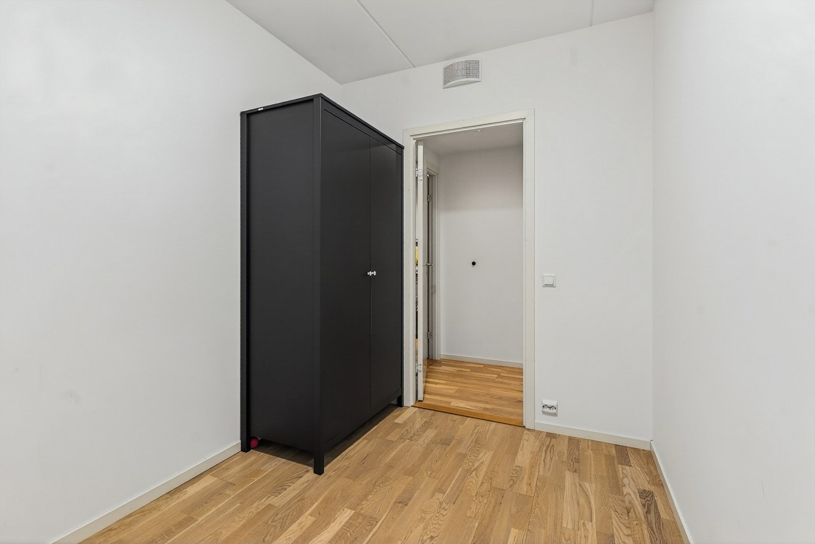 Alle soverommet har direkte adkomst fra gangen. Galleribilde