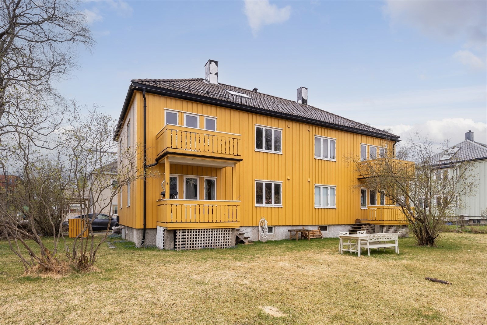 Huset ble malt i 2024, samt ny plen og gjerde i regi av sameiet. Galleribilde