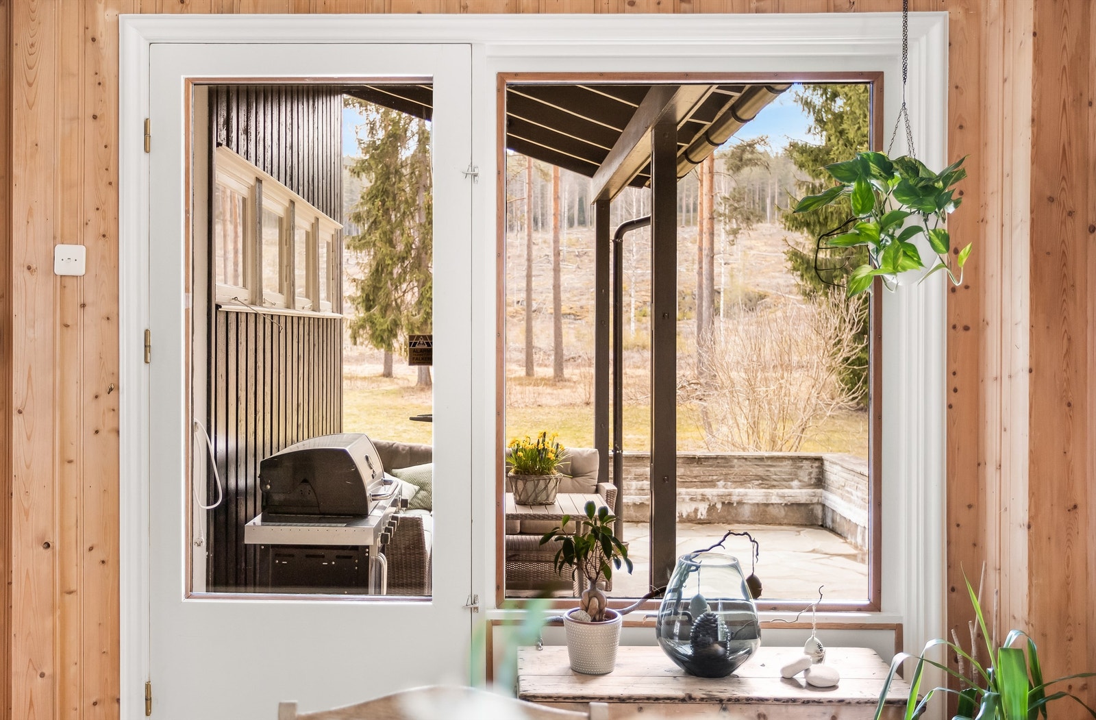 Fra spisestuen er det utgang til en koselig terrasse på hele 31 kvm! Galleribilde