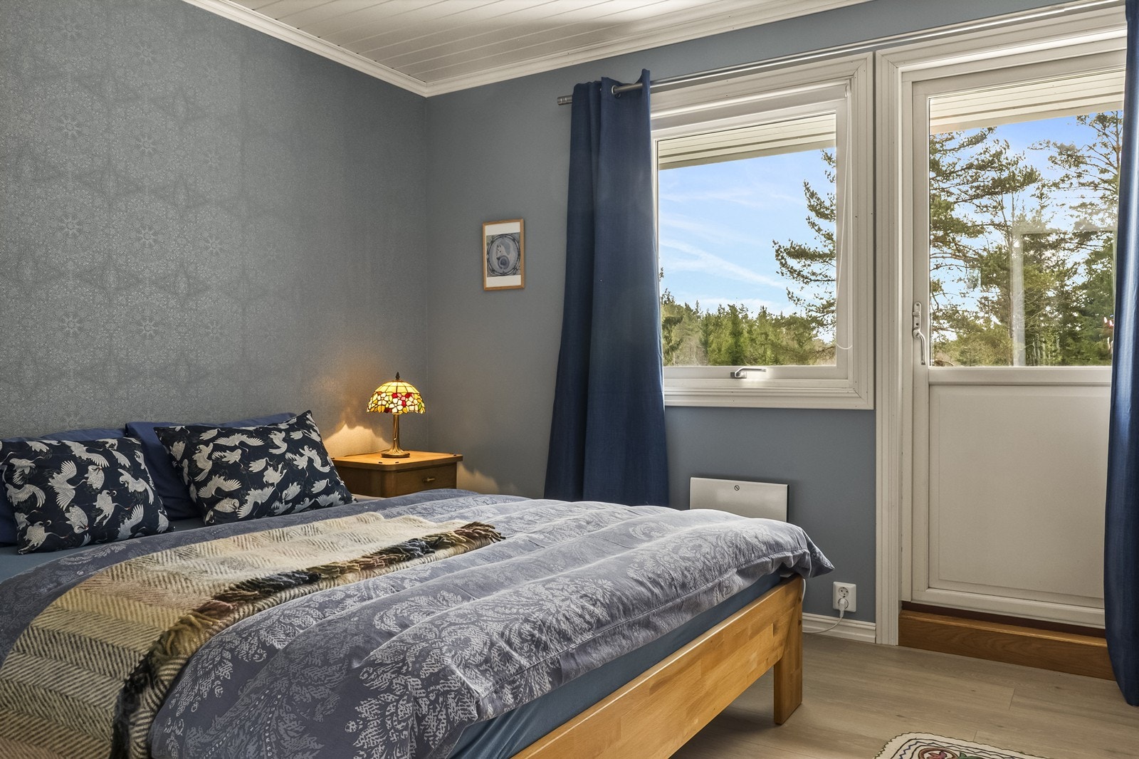 Hovedsoverommet har utgang til en privat balkong på ca. 7 m². Galleribilde