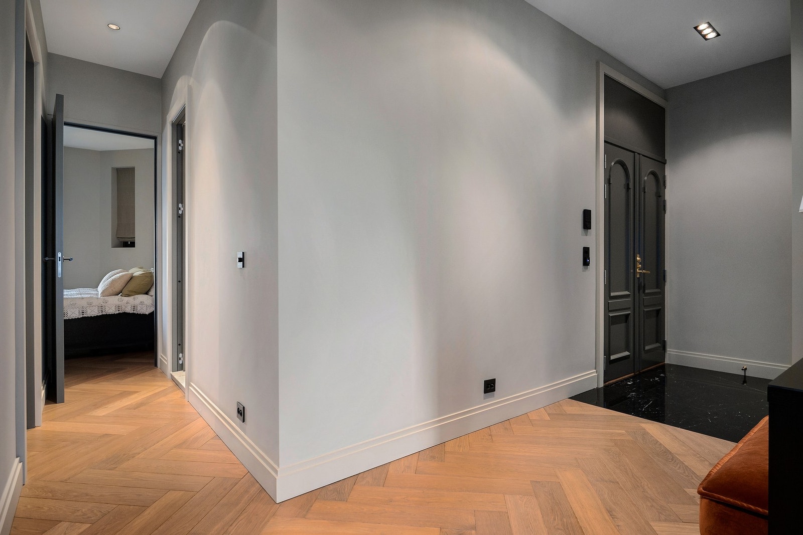 Hallen binder de forskjellige rommene sammen. Galleribilde