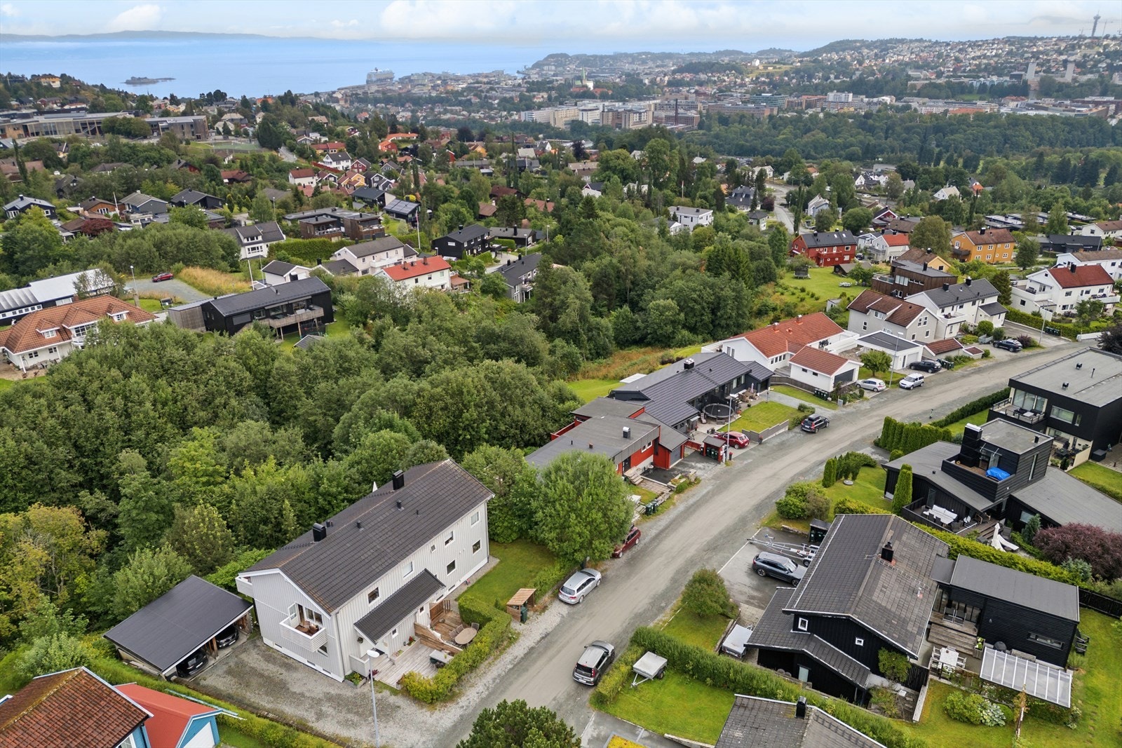 Her bor du i grønne, rolige omgivelser, men likevel sentralt. Galleribilde