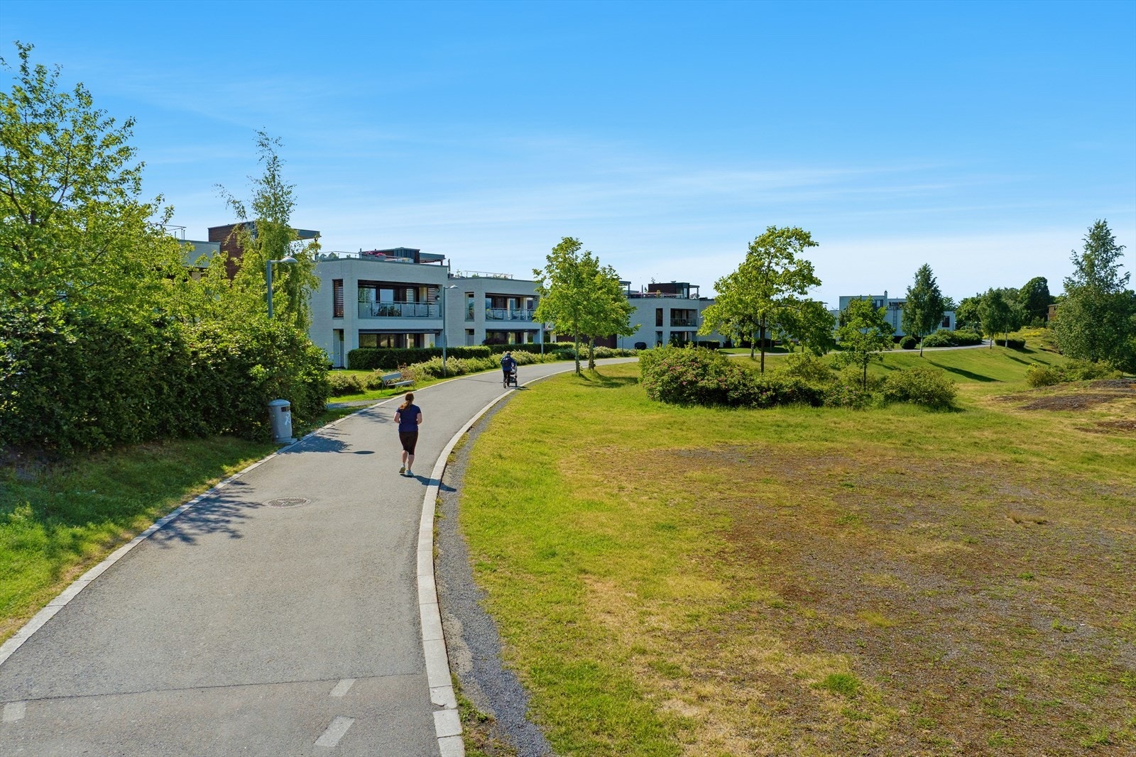 Området byr på et veletablert nettverk av gang- og sykkelstier for en aktiv hverdag. Galleribilde