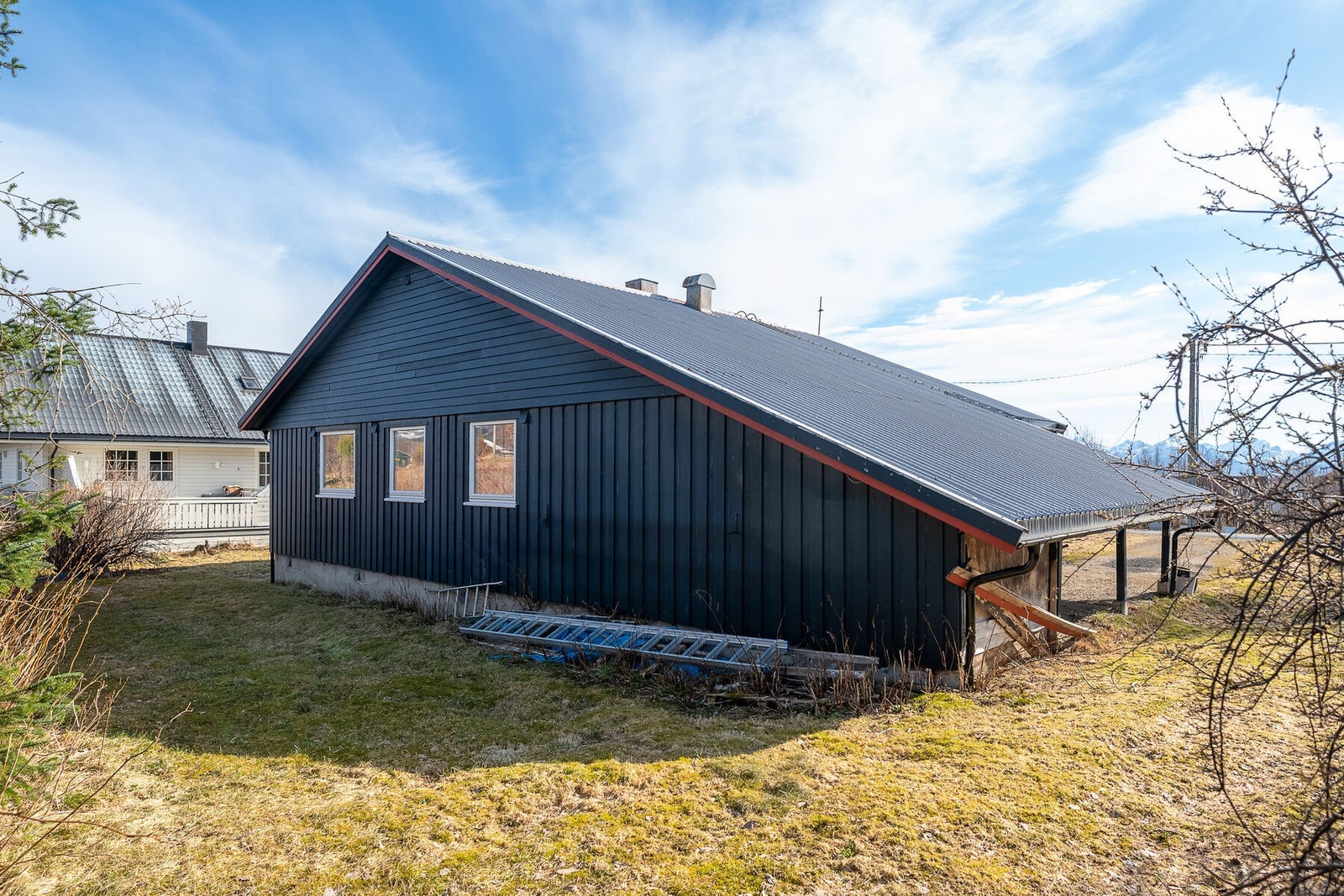 Fasade mot nordvest og sørvest. Galleribilde