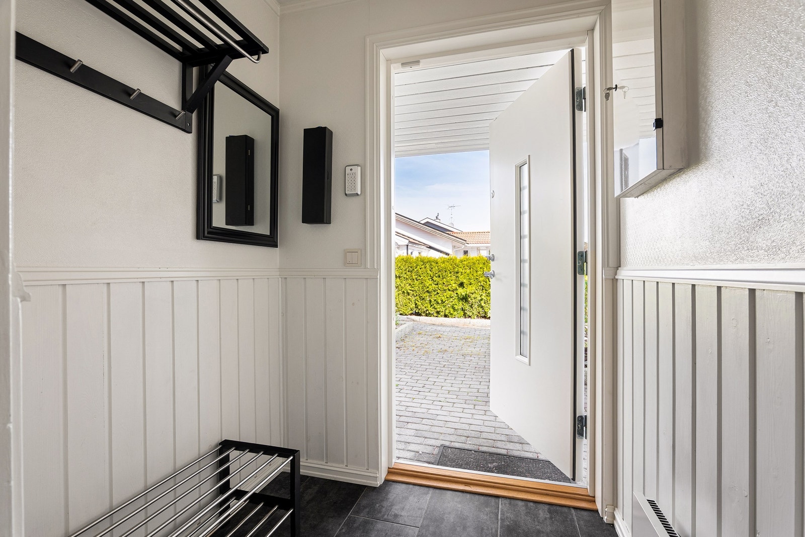 Det er meget enkel adkomst til boligen - helt uten trapper. Galleribilde