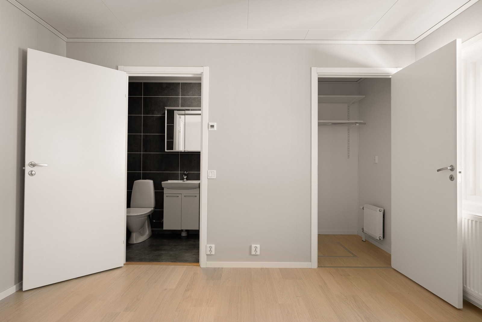 Hovedsoverom med walk-in og eget bad Galleribilde