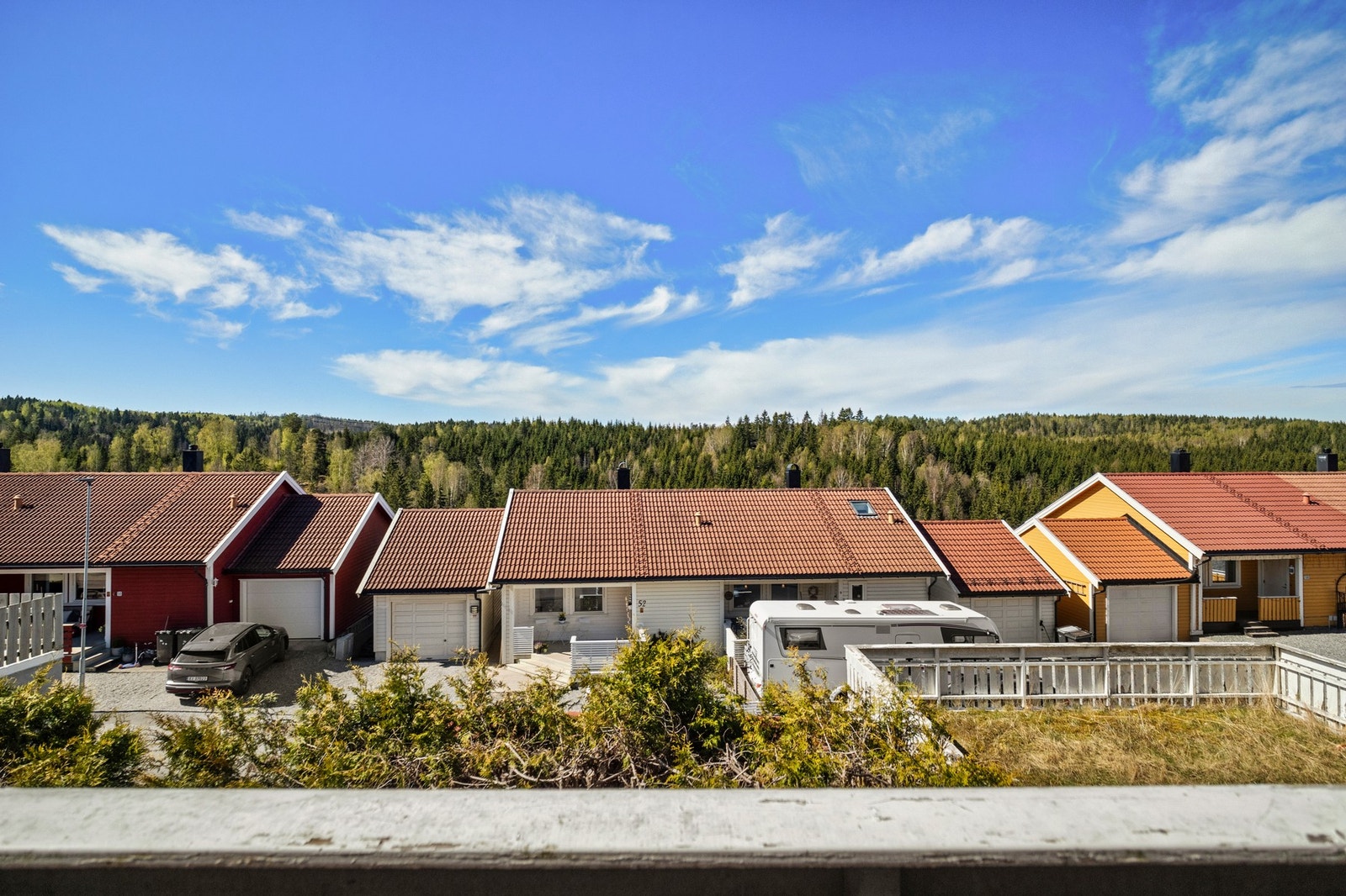Utsikten gir en flott ramme til hyggen utendørs. Galleribilde