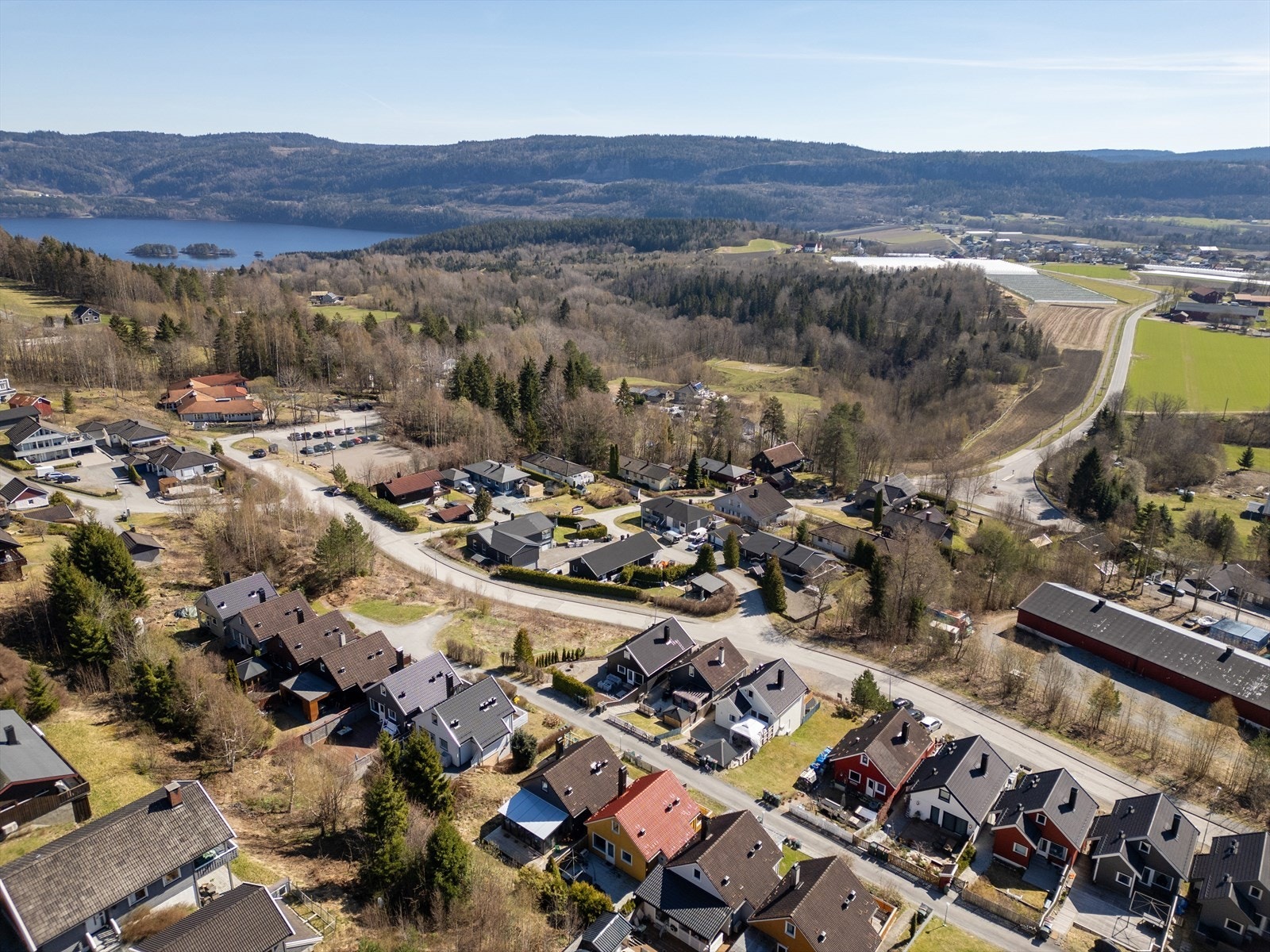 Her bor du i umiddelbar nærhet til Dambråtan barnehage. Galleribilde