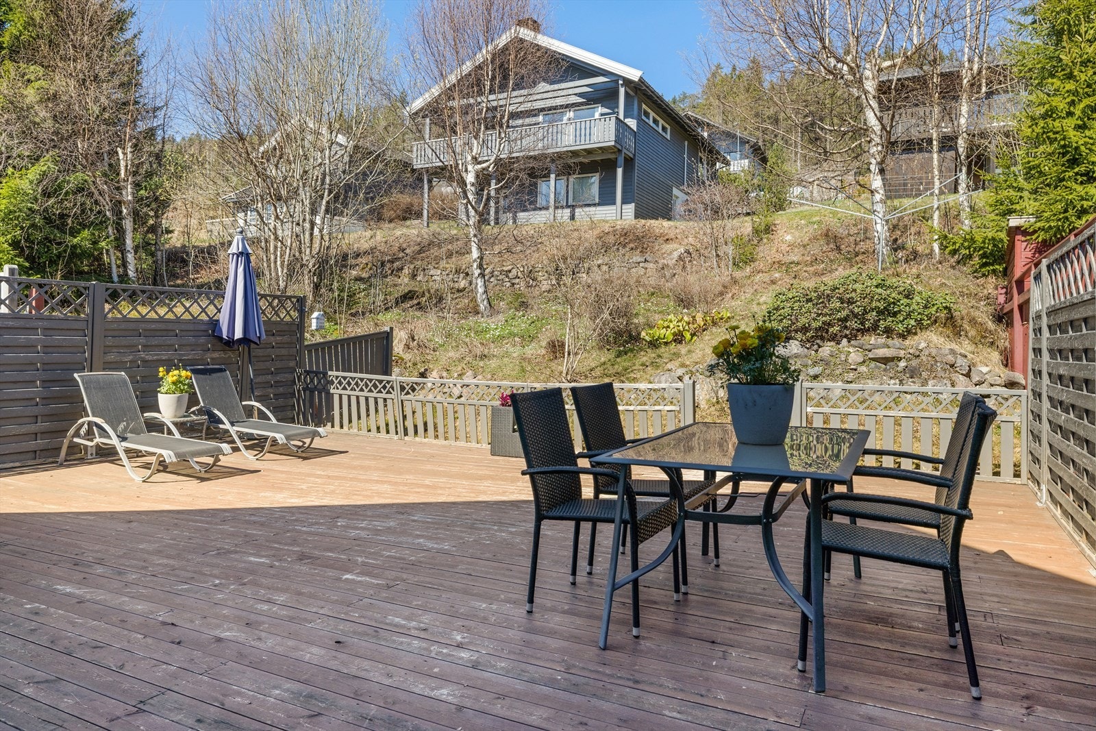 Her sitter du lunt og skjermet, og har gode solforhold utover kvelden. Galleribilde