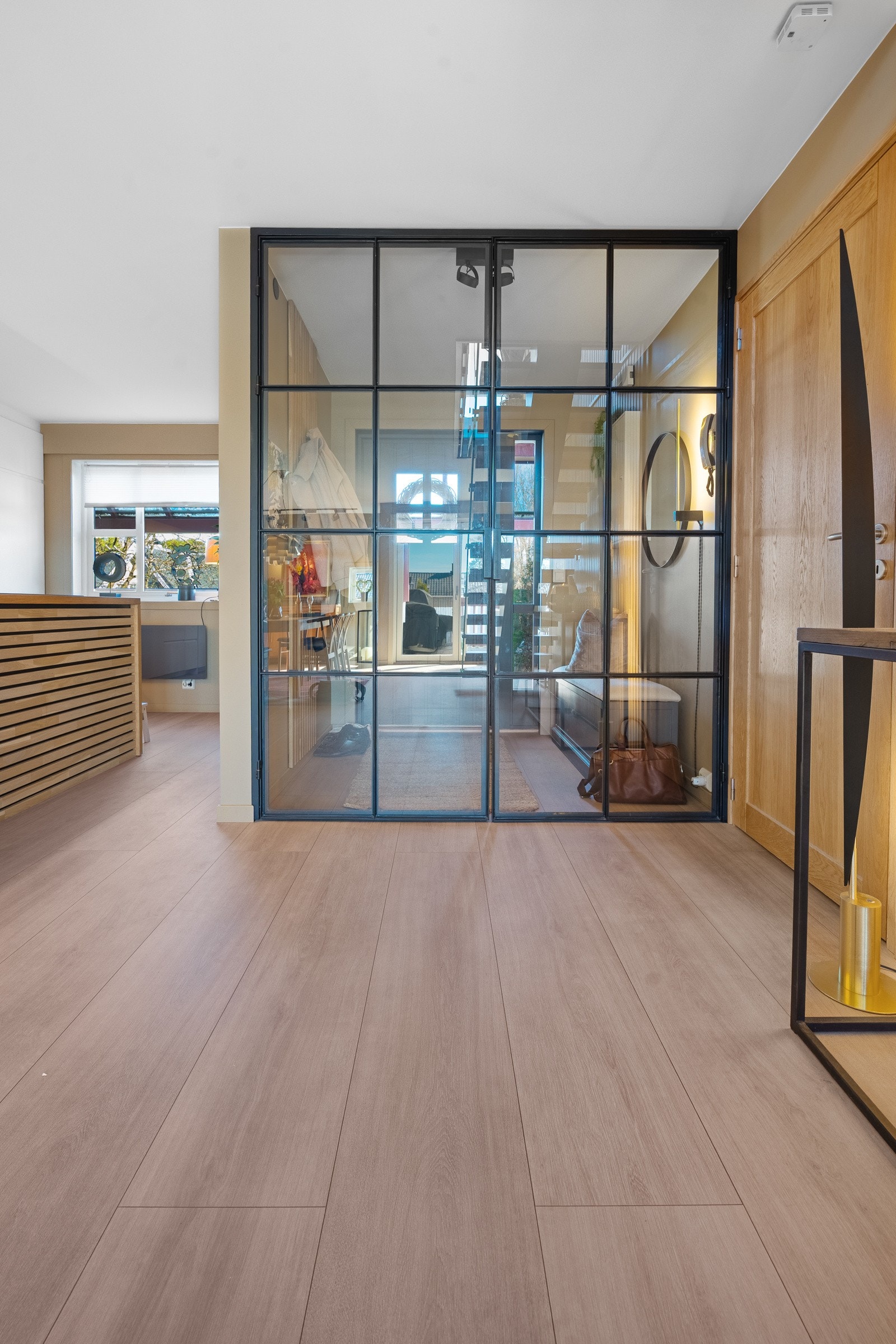 Leiligheten er vesentlig påkostet og modernisert innvendig de siste årene. Galleribilde