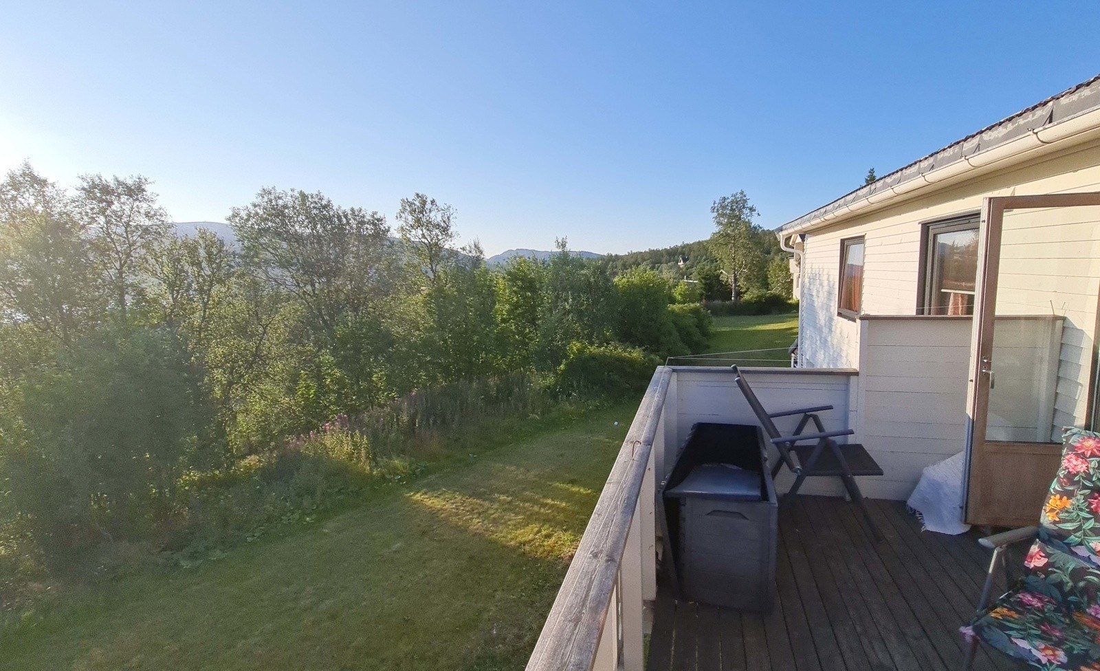 Selgers private bilde. Utsikt mot nord.