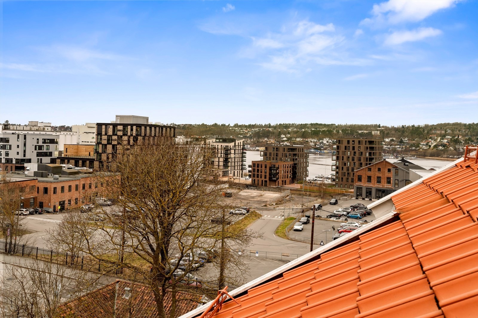 Utsikt til Verket og Mossesundet fra veranda i 2. etasje. Galleribilde