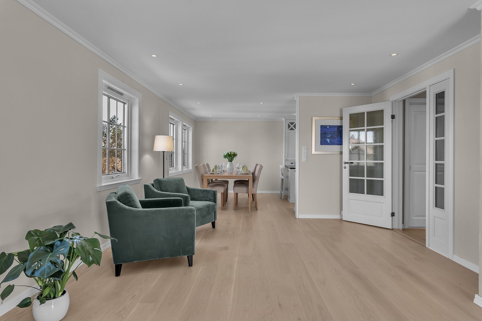 Lyst og åpent i 1.etasje Galleribilde