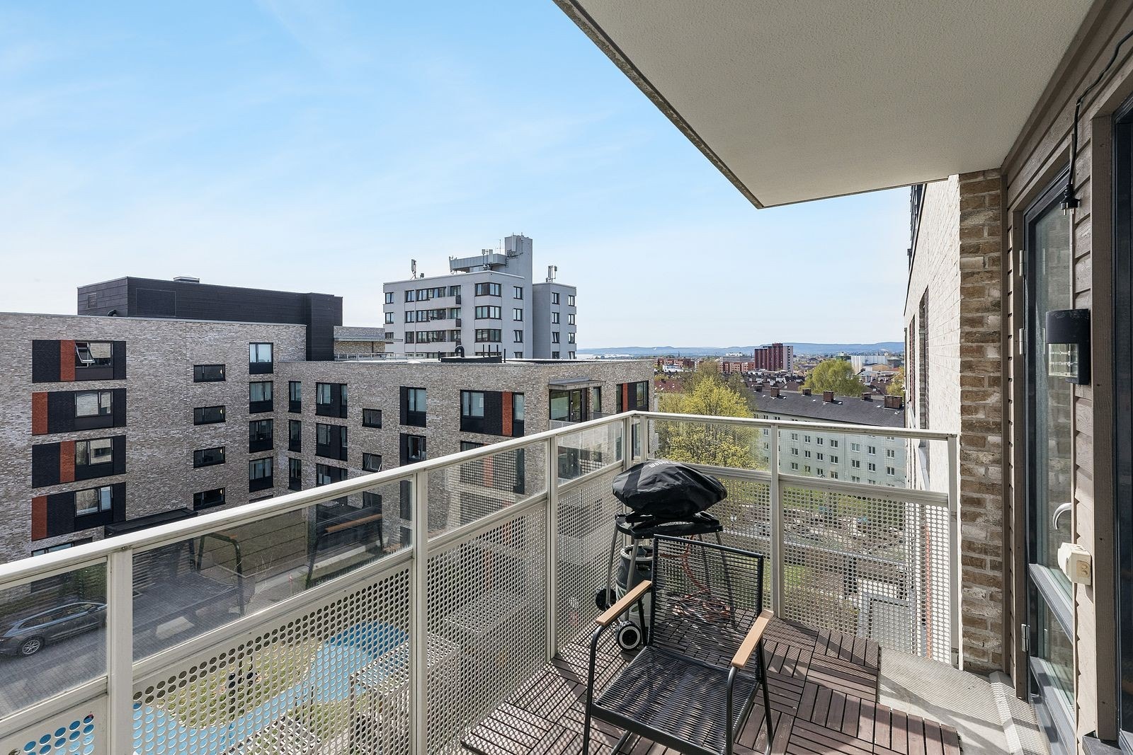Stor og fin balkong, perfekt for varme sommerdager. Galleribilde
