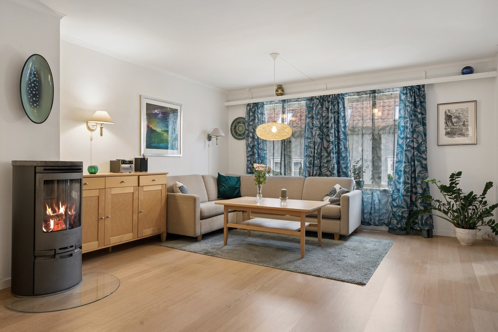 Dette er en sjelden mulighet for deg som ønsker en bolig med både karakter og attraktiv beliggenhet. Galleribilde