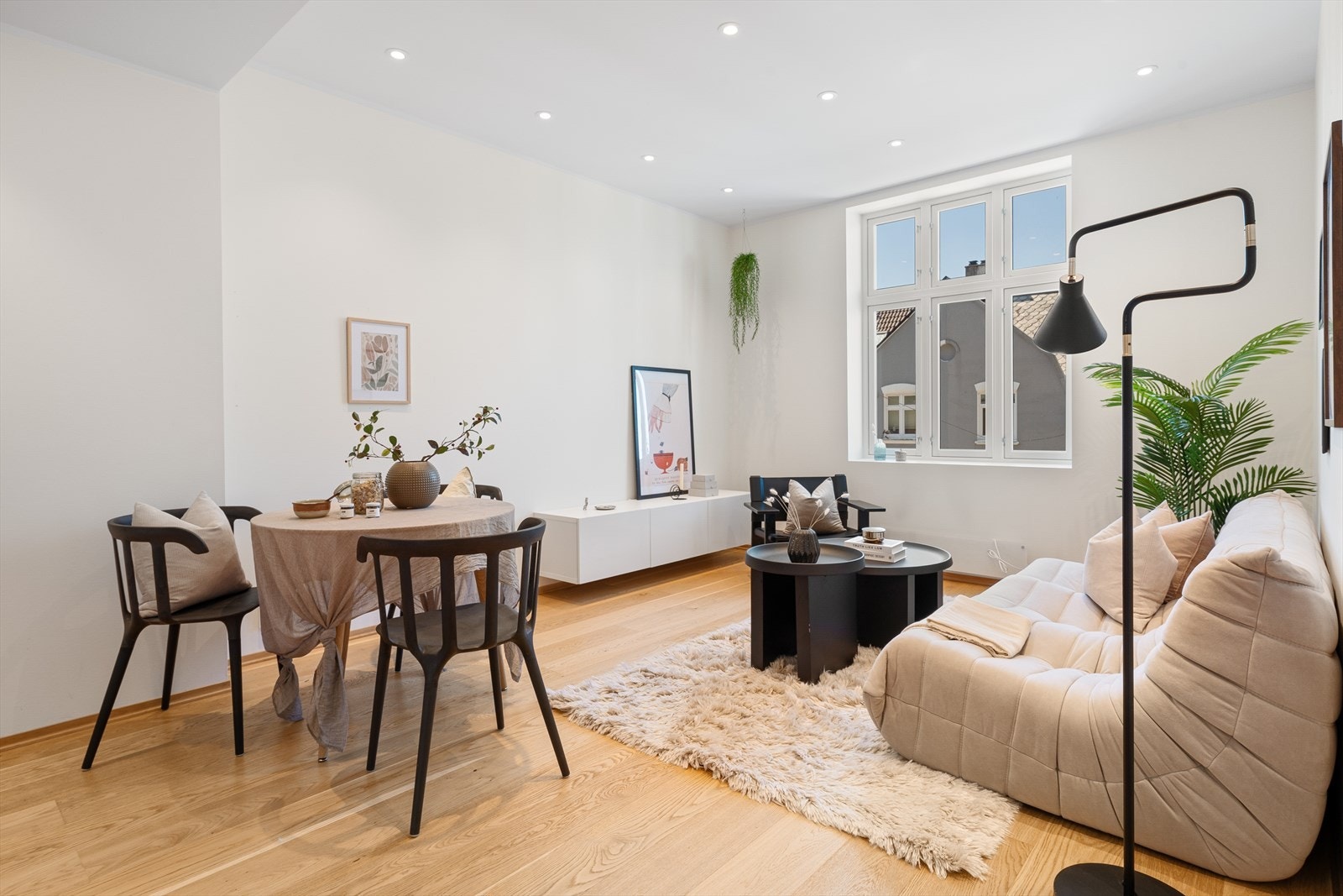 - Nordvik Bolig v/Julie Stordalen har gleden av å presentere Kirkegaten 41! Foto: Inge Jørpeland - Galleribilde