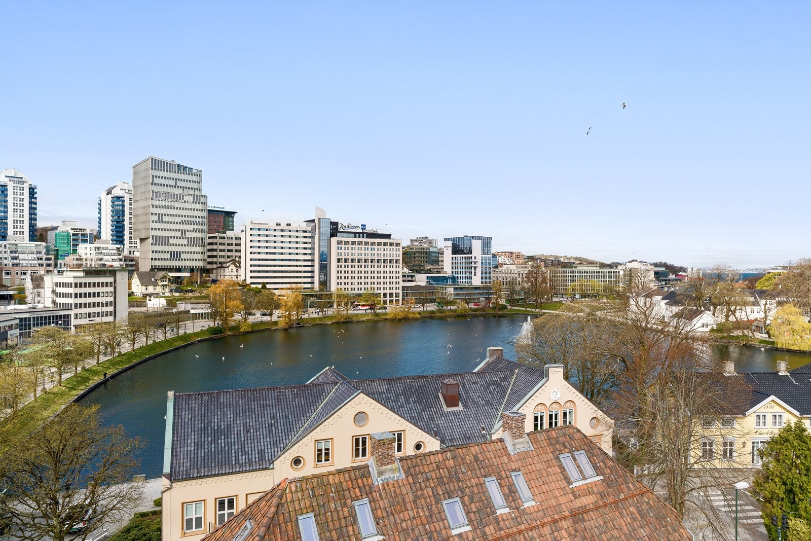 Den sentrale beliggenheten gir deg tilgang til alt Stavanger sentrum har å by på, rett utenfor døren. Galleribilde