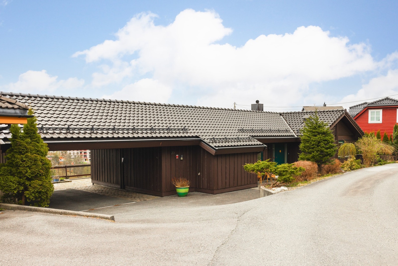 Boligen er tegnet av arkitekt Ulf Røstøen. Galleribilde