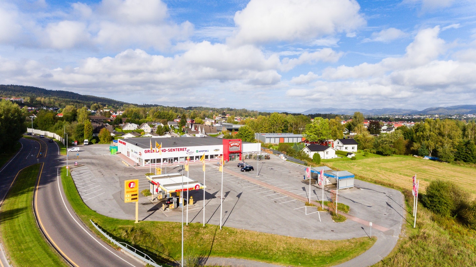 GS-senteret har både stor Meny-butikk og blomsterbutikk. Galleribilde