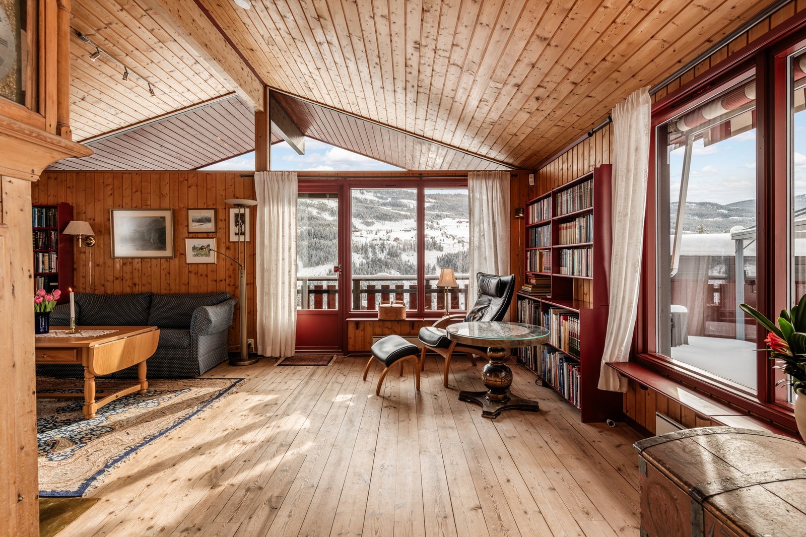 Den rausta himlingen gir en god og luftig romfølelse. Galleribilde