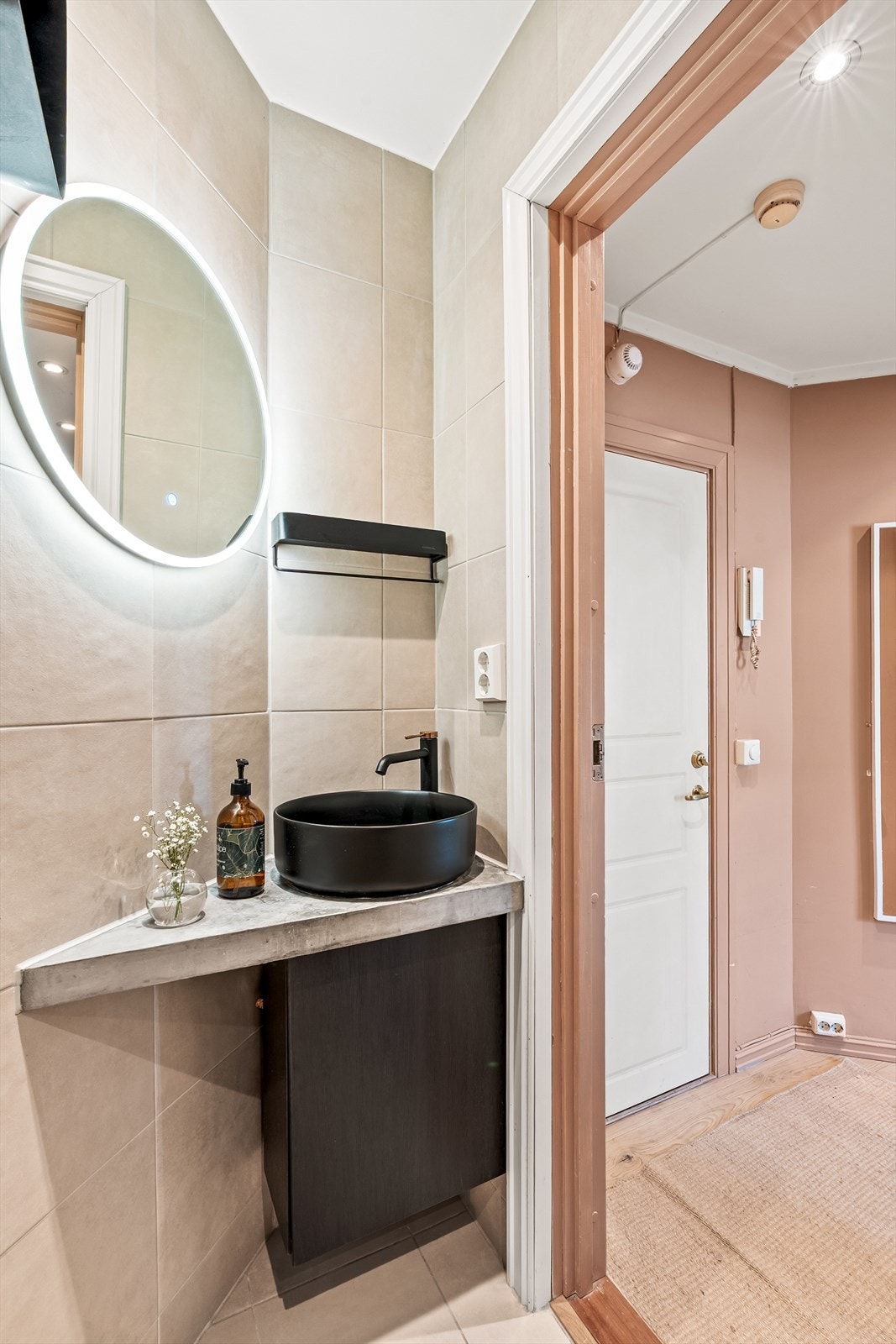 Badet har også elektrisk styrt vifte. Galleribilde