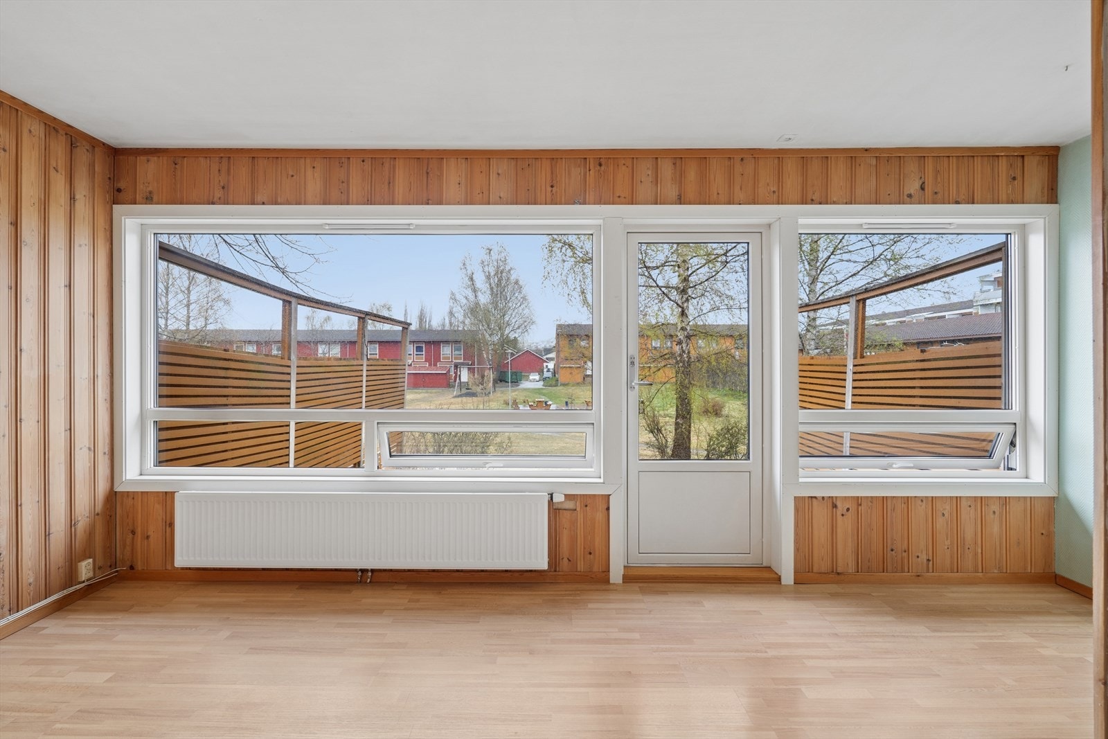Velkommen til Gråtrostvegen 33, presentert av Aslak Johnsen Eimstad for DNB Eiendom. Galleribilde