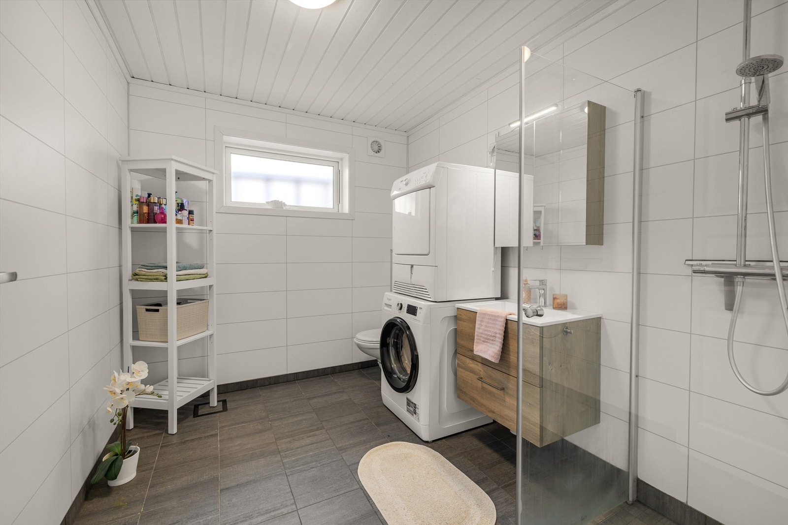 Bad i kjeller pusset opp i 2019 Galleribilde