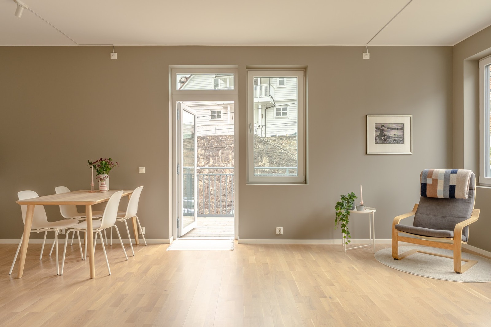 Fra stuen er det utgang til en flott balkong på ca. 15 kvm Galleribilde