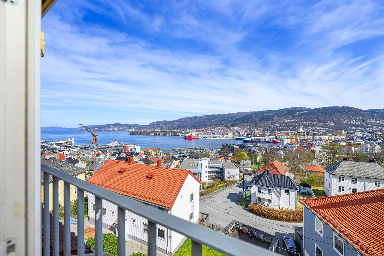 Utsikten fra den private balkongen er et daglig skue. Galleribilde