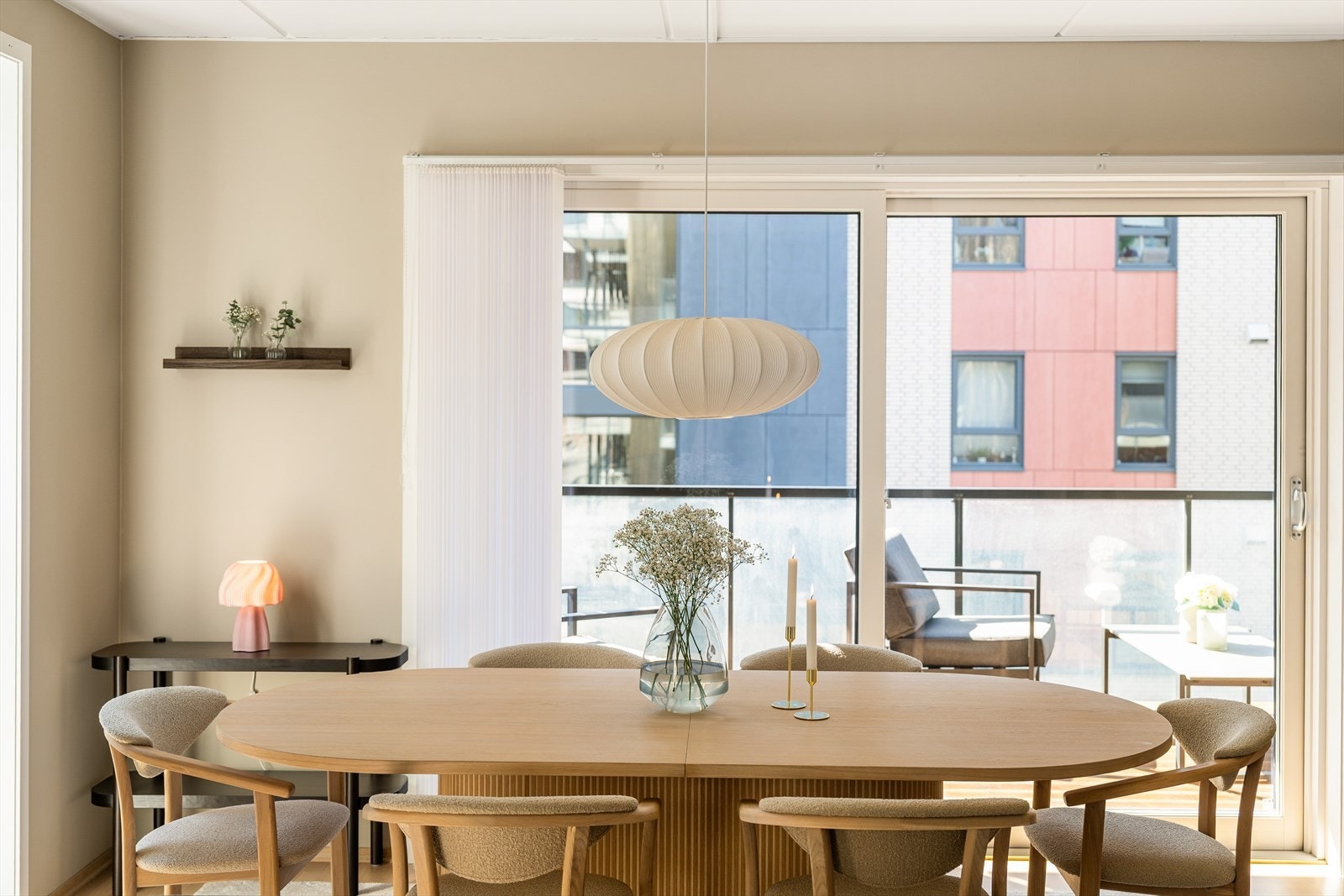 Her vil man få god plass til et større spisebord. Galleribilde