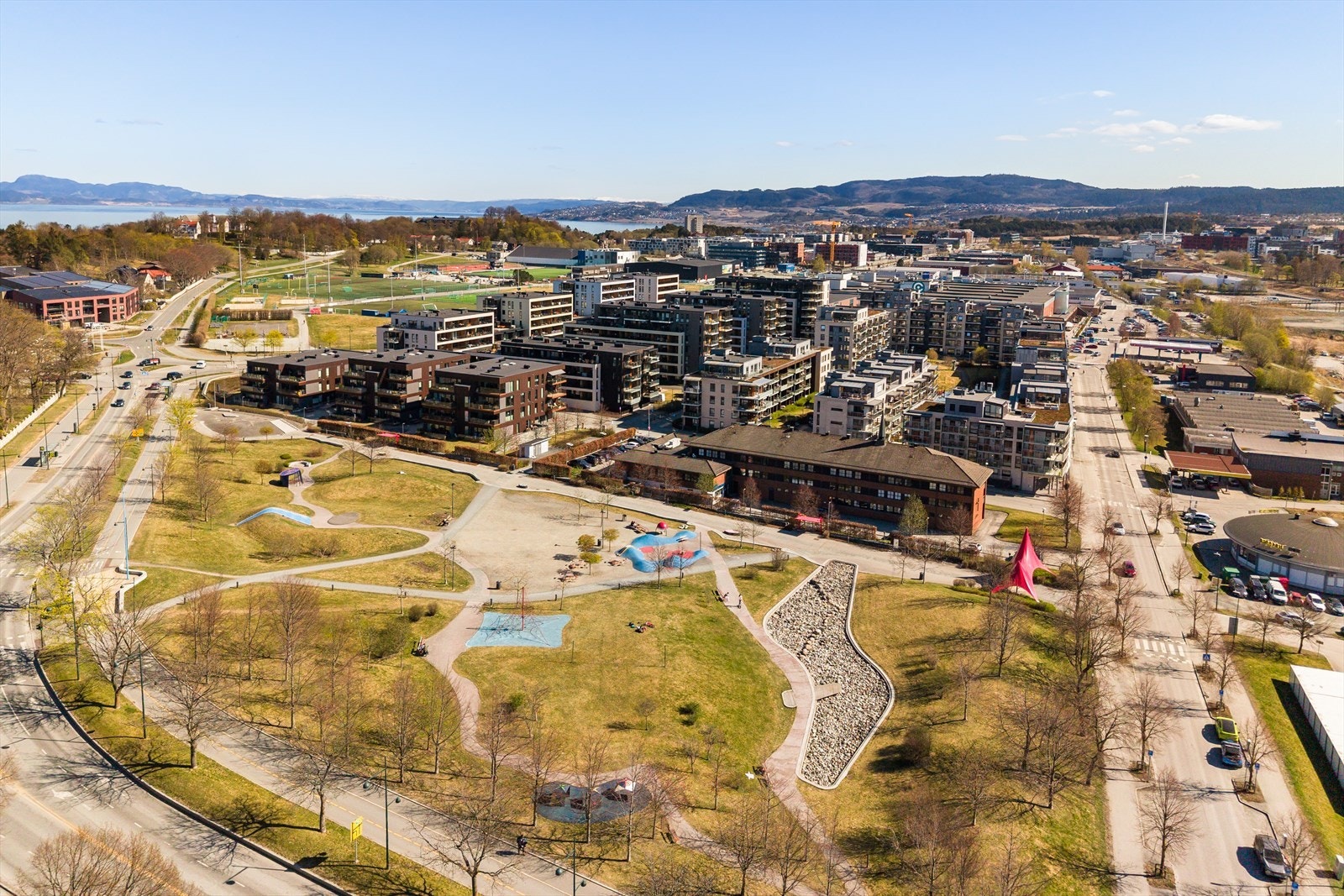 Området rundt leiligheten er godt tilrettelagt for alle. Galleribilde