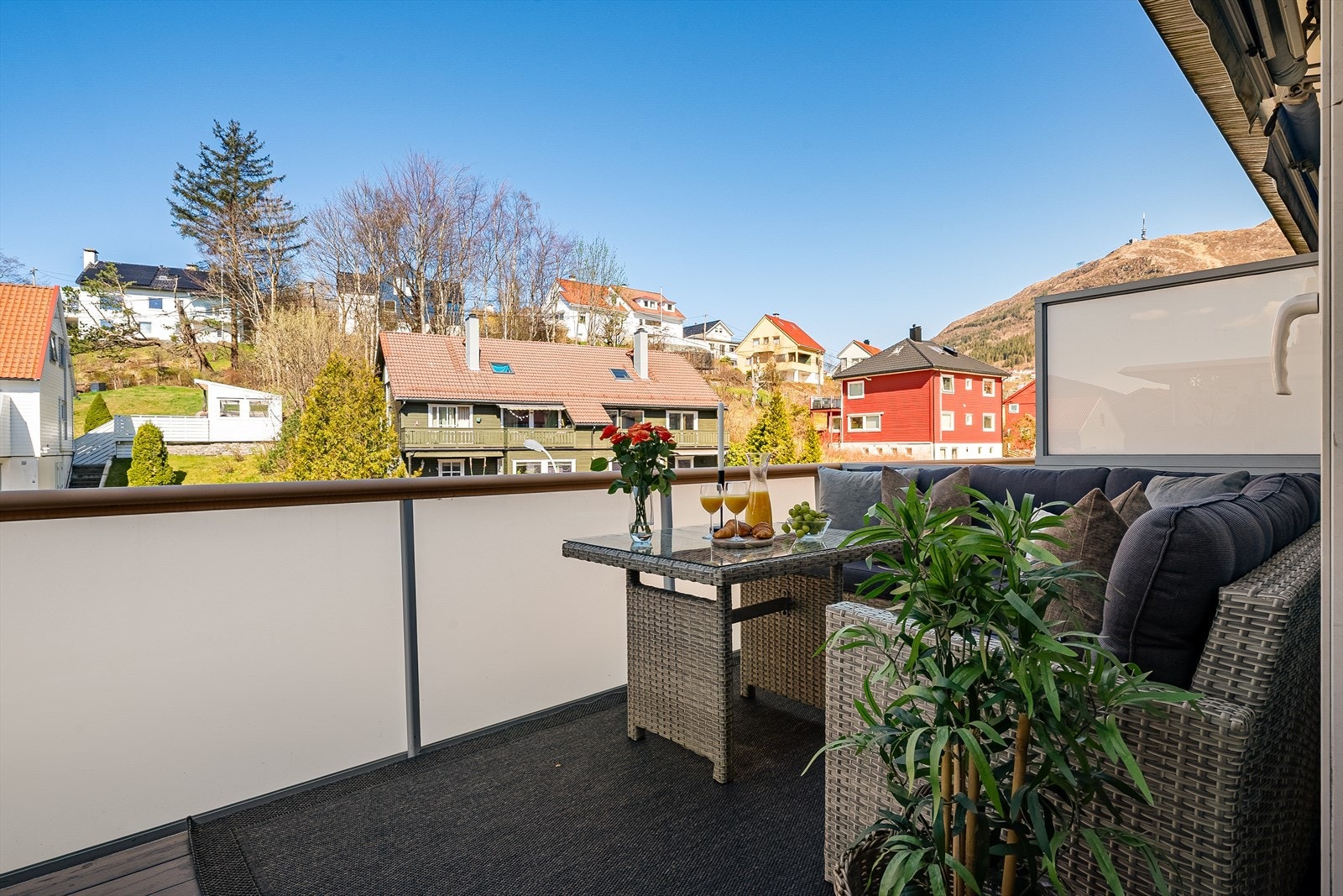 - Nyt solen på din private altan på hele 12 m² - Galleribilde
