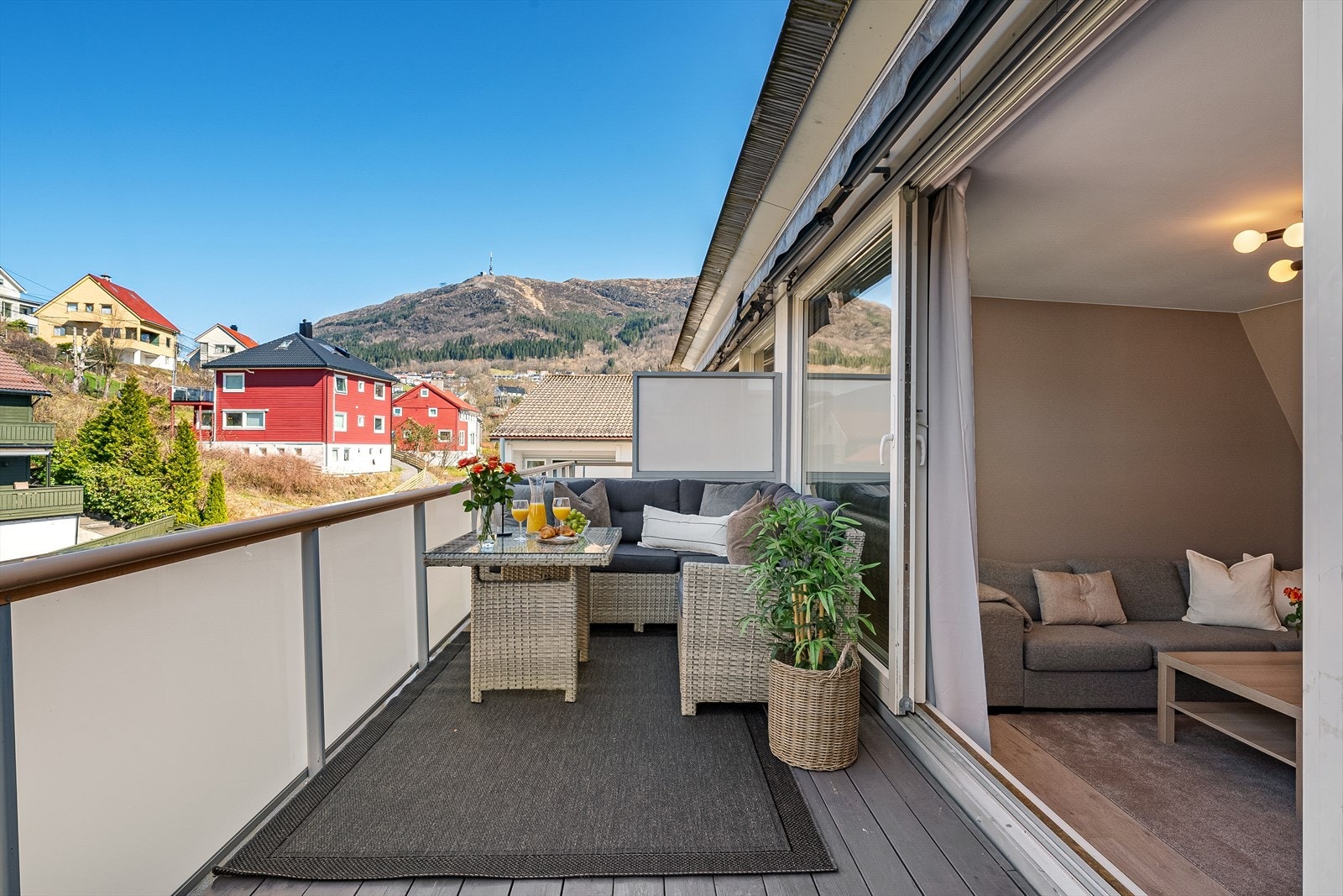 - Nordvik Bolig v/Tonje Roaldsen har gleden av å presentere Adolph Bergs vei 14. Foto: Inge Jørpeland - Galleribilde