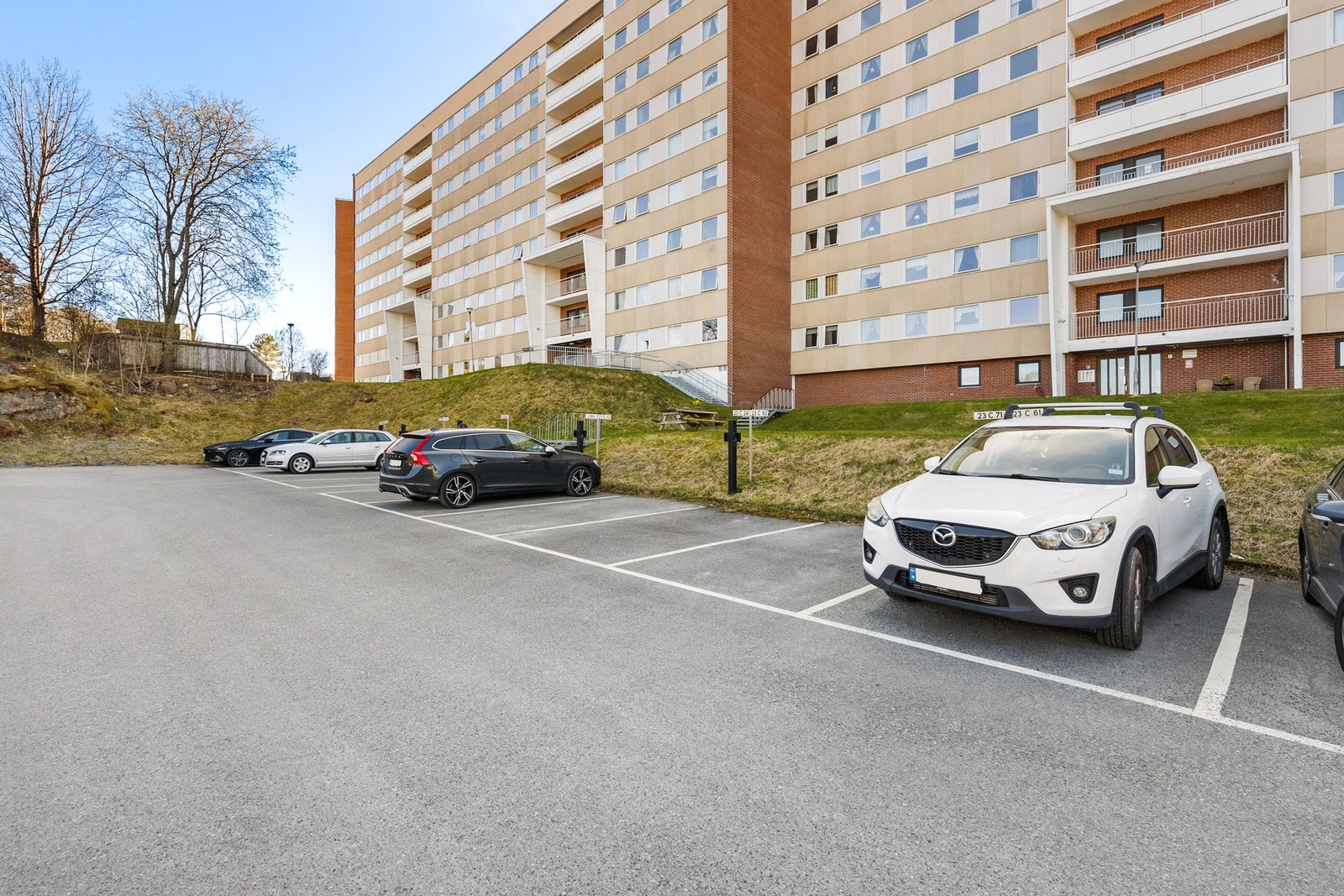 Parkering tildeles etter søknad til styret. Galleribilde
