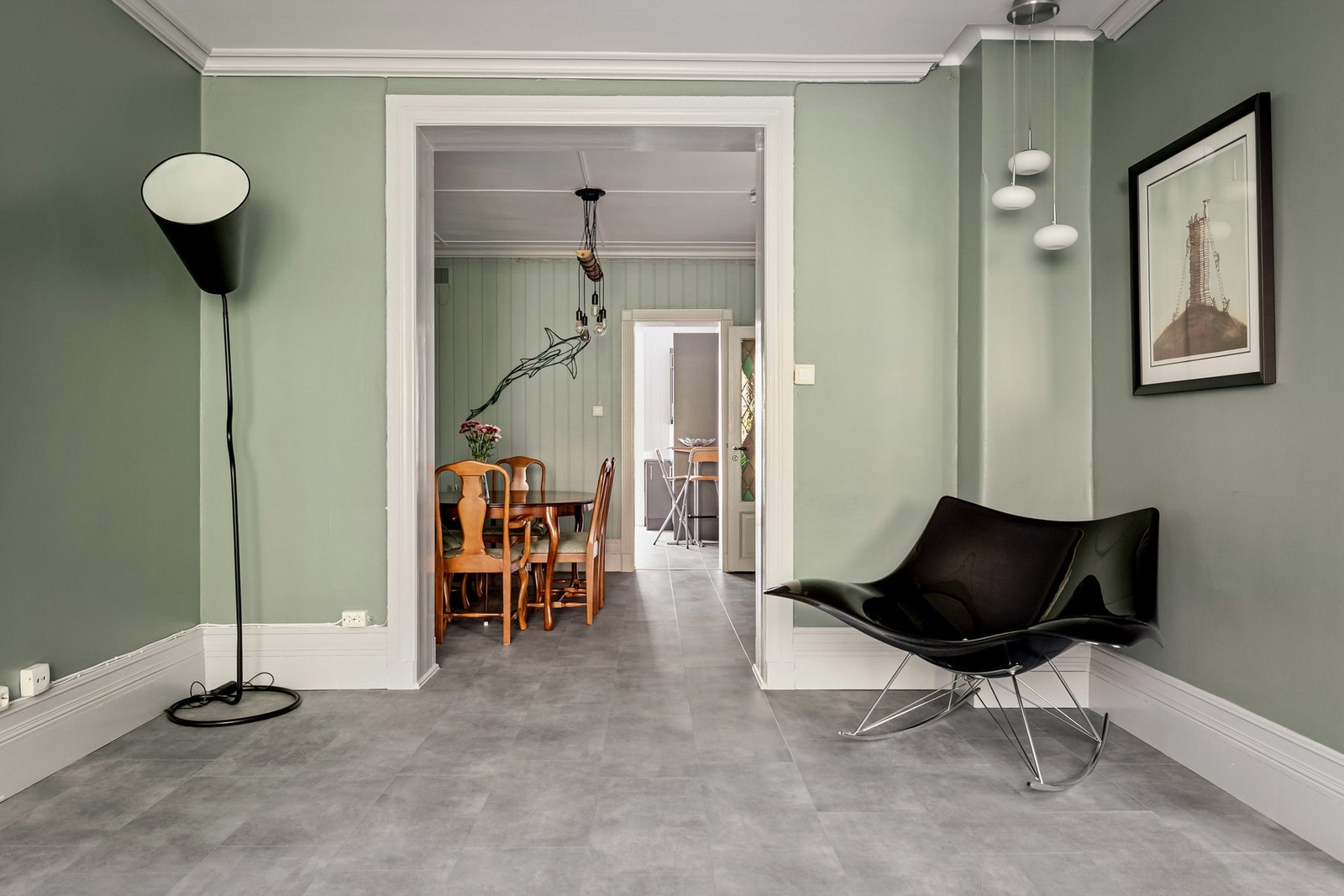 Leiligheten har gjennomgående planløsninger som gir rikelig med lysinnslipp fra begge sider Galleribilde